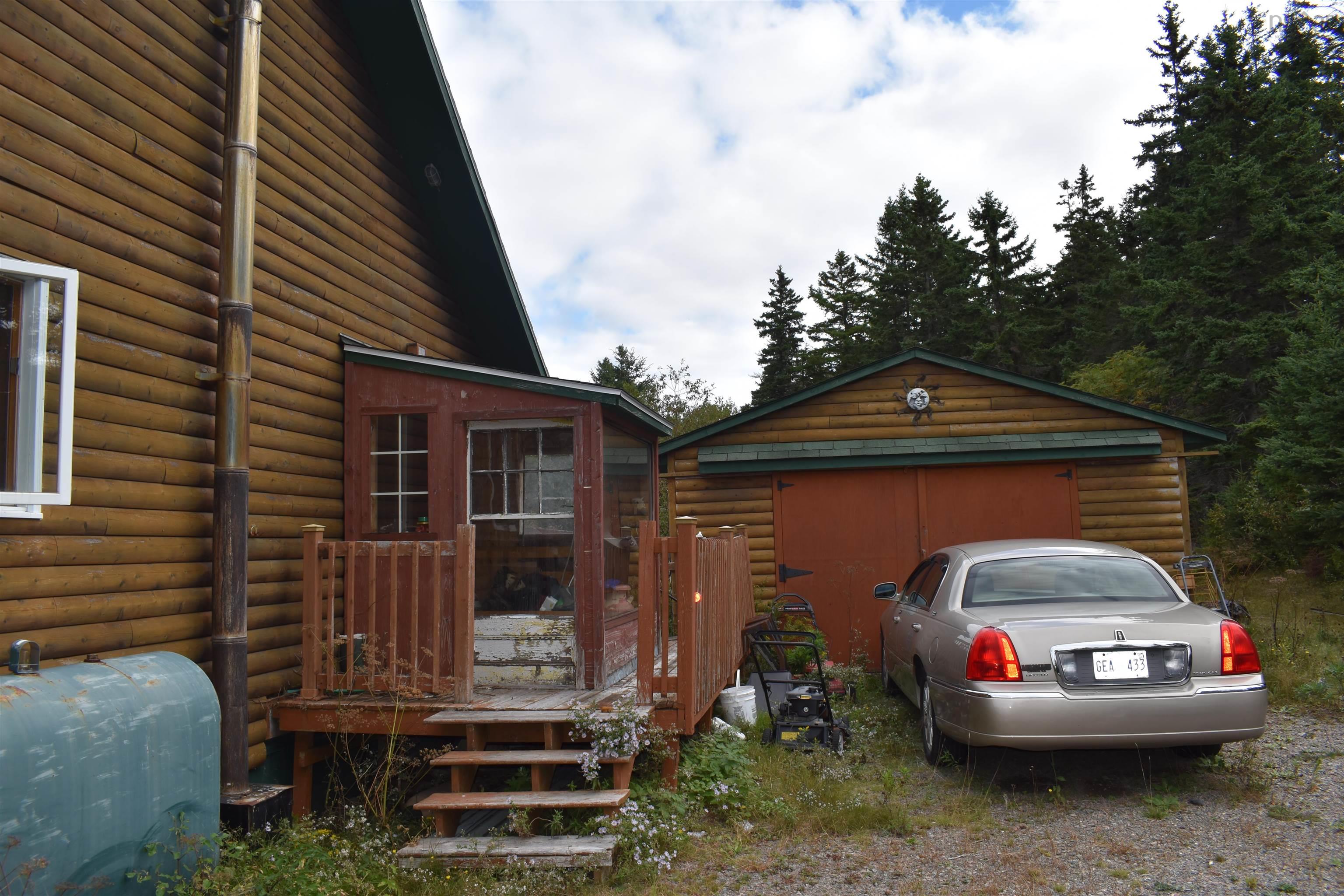 $600,000.00: 645 Mira Bay Drive, Mira Gut