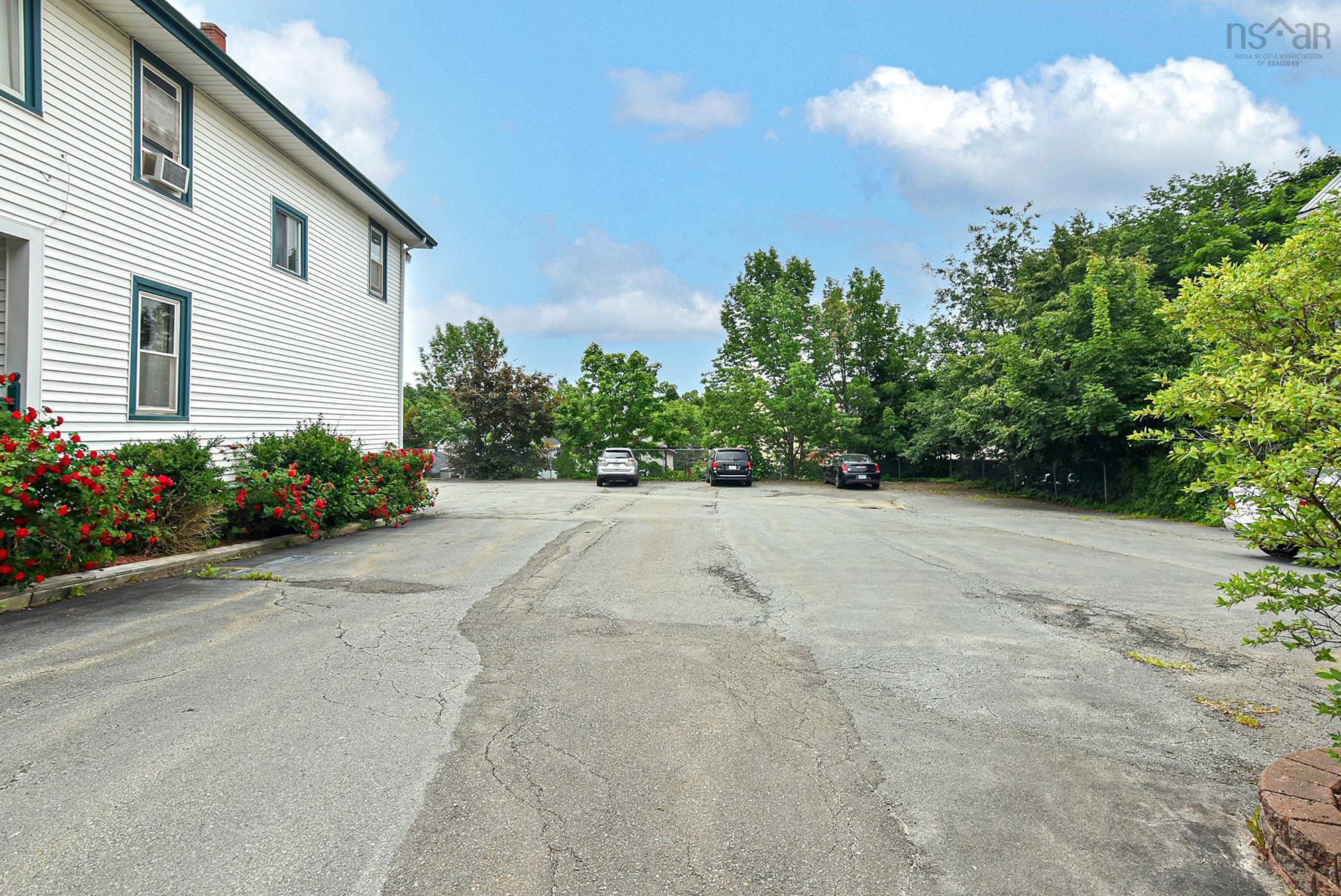 $849,900.00: 172, 184, 194 King Street, Windsor