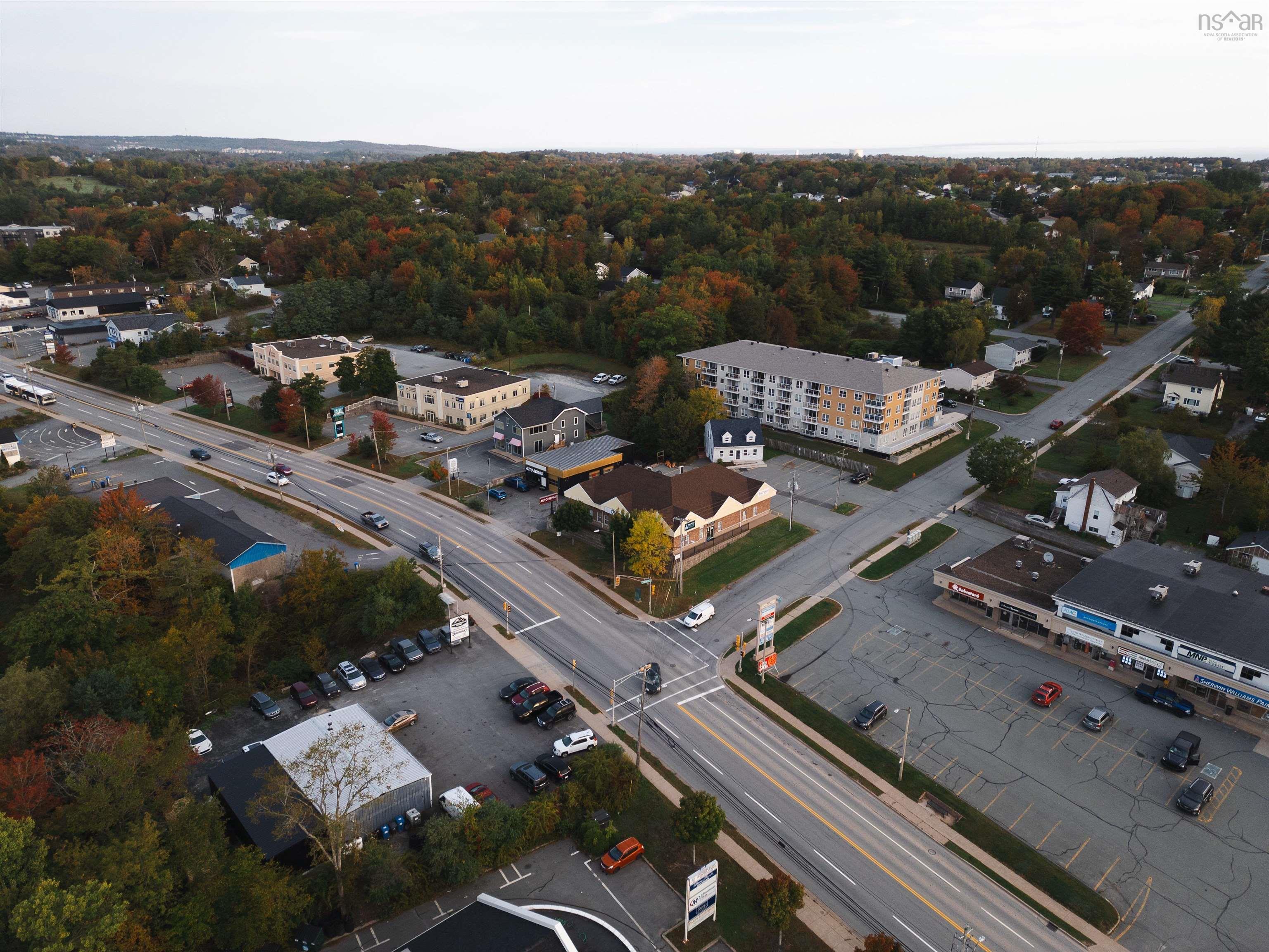 $1,390,000.00: 1 Pinehill Drive, Lower Sackville