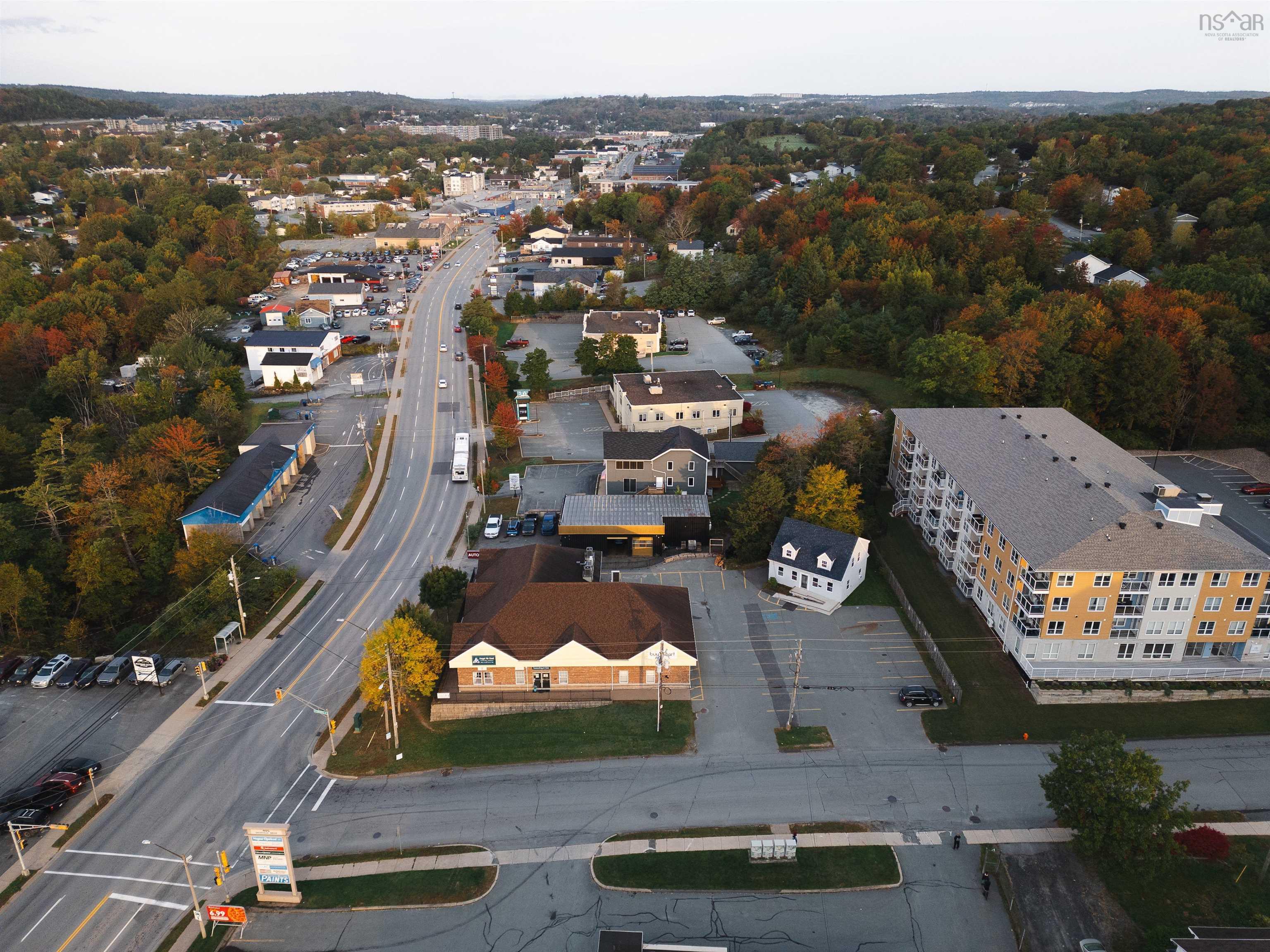 $1,390,000.00: 1 Pinehill Drive, Lower Sackville