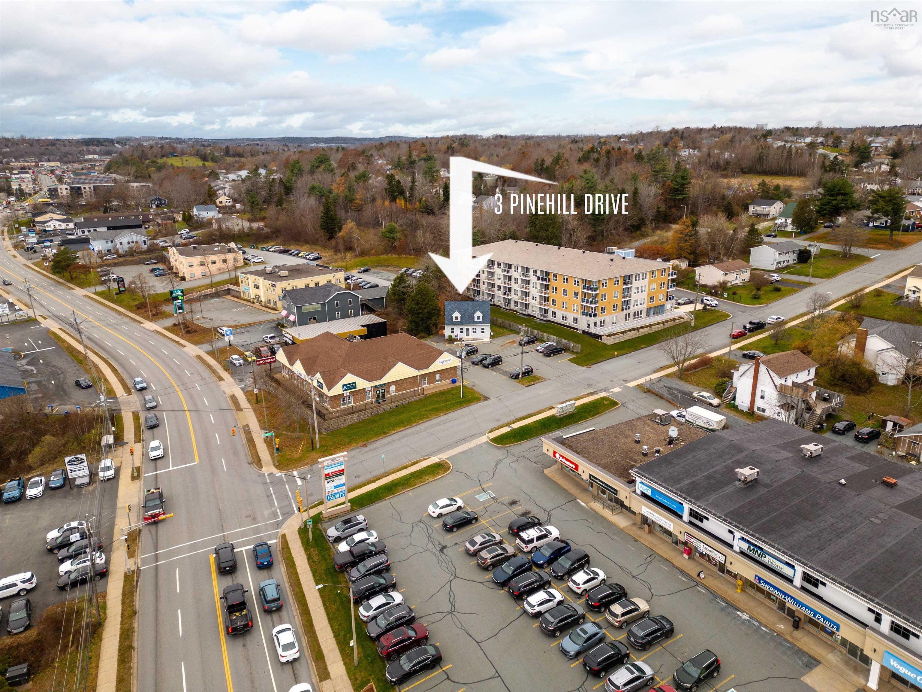 $1,390,000.00: 1 Pinehill Drive, Lower Sackville