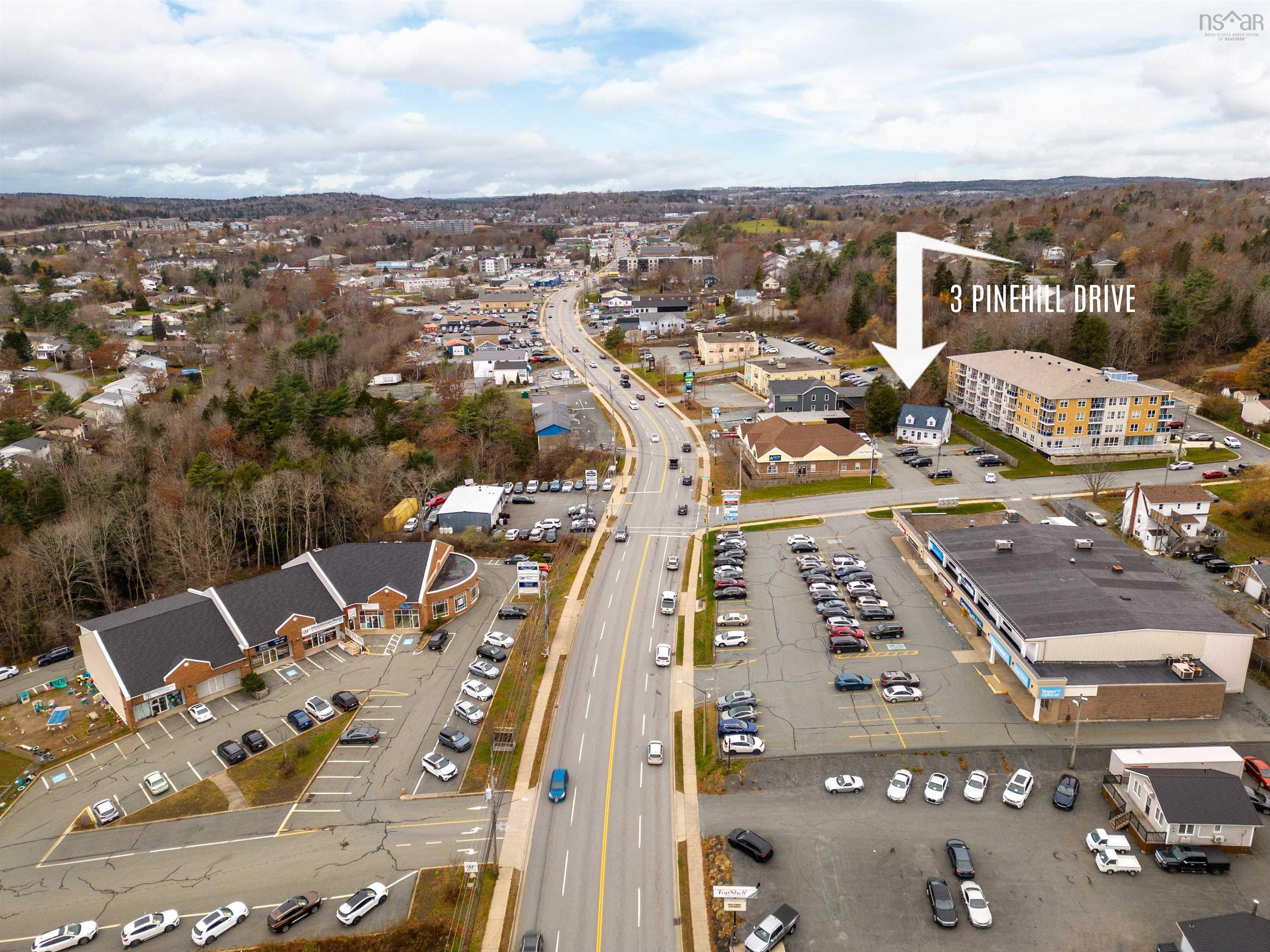 $1,390,000.00: 1 Pinehill Drive, Lower Sackville