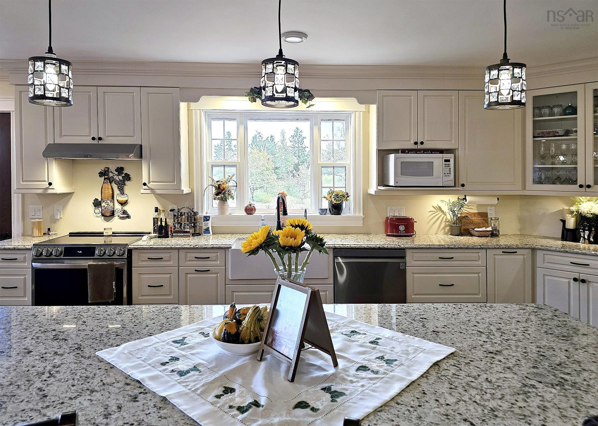 $699,000.00: 1572 Lansdowne Road, Bear River