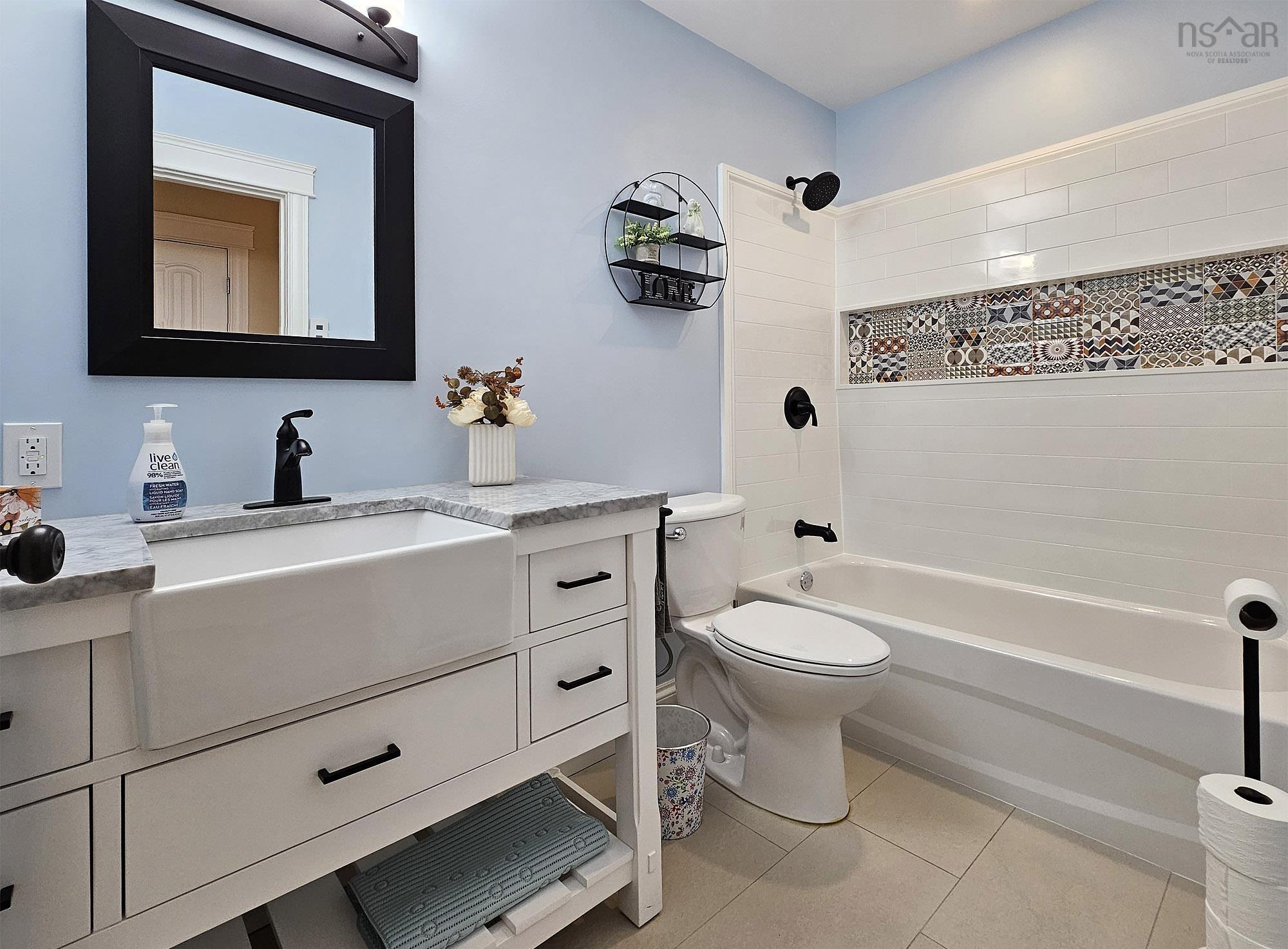 $699,000.00: 1572 Lansdowne Road, Bear River