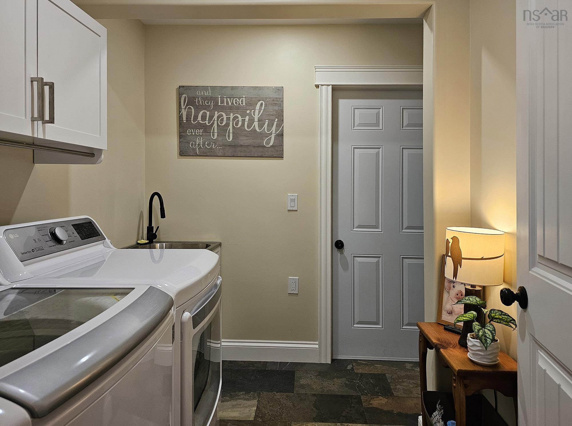 $699,000.00: 1572 Lansdowne Road, Bear River