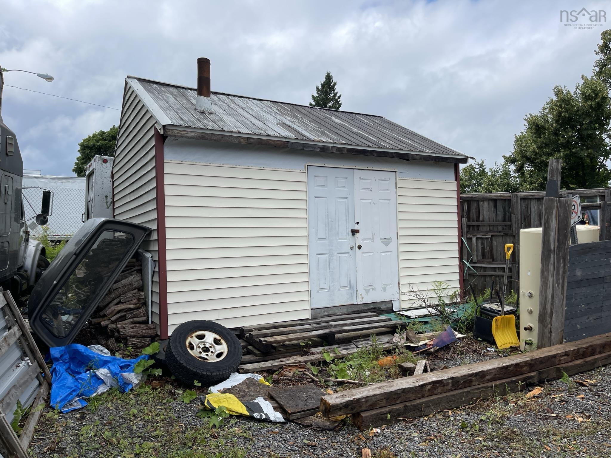 $304,000.00: 260-262 Foord Street, Stellarton