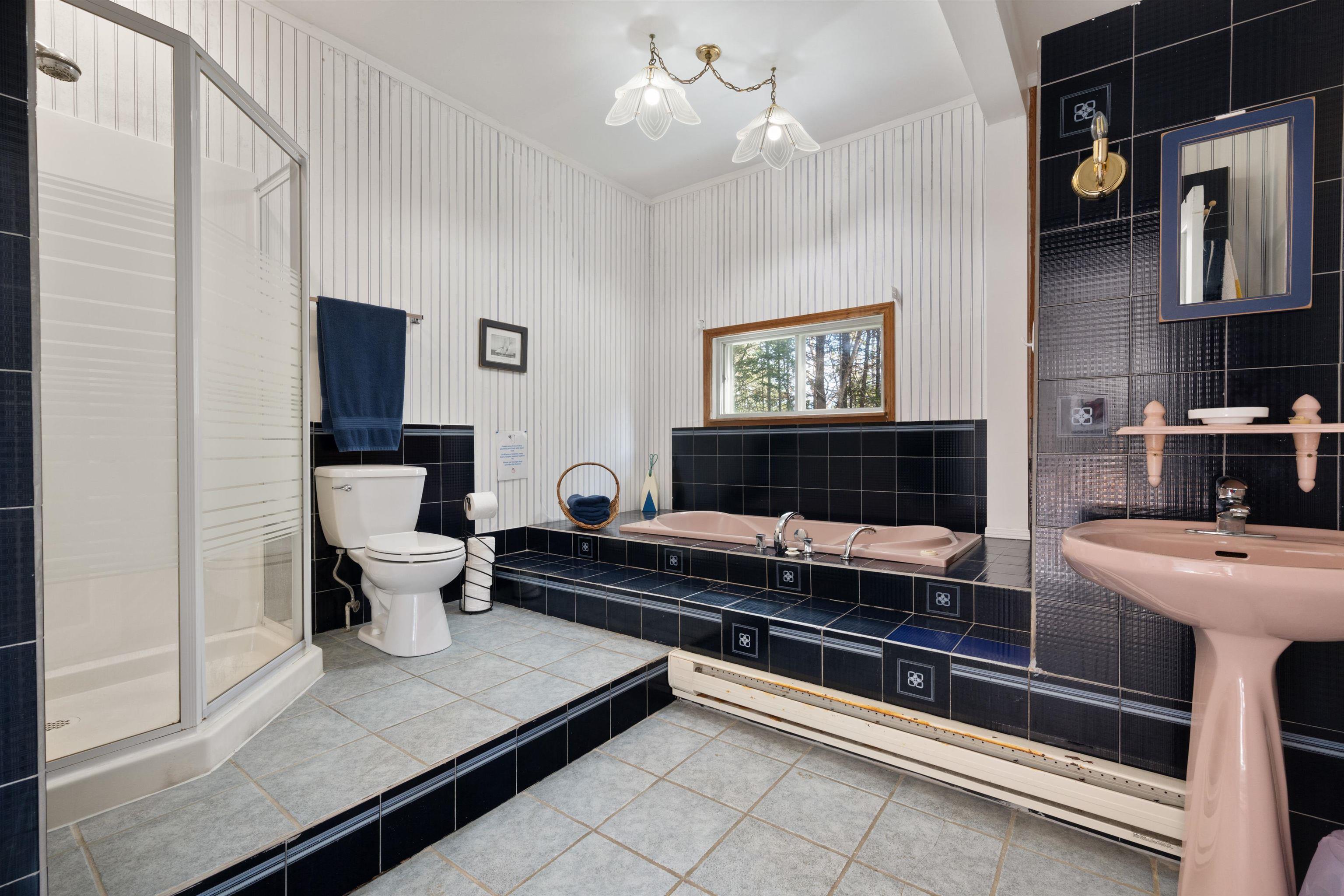 $1,195,000.00: 152 Owls Head Drive, Northwest Cove