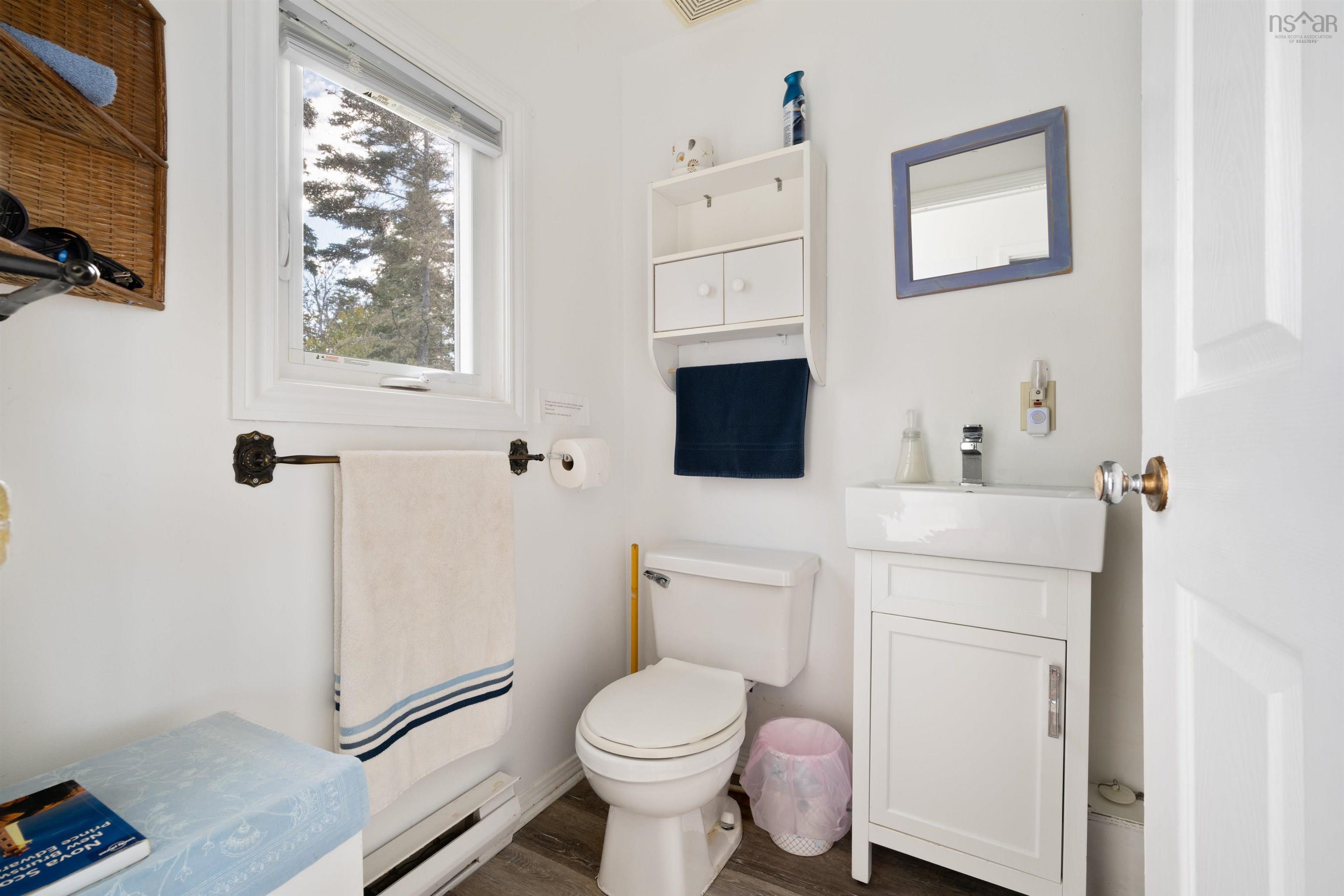 $1,195,000.00: 152 Owls Head Drive, Northwest Cove