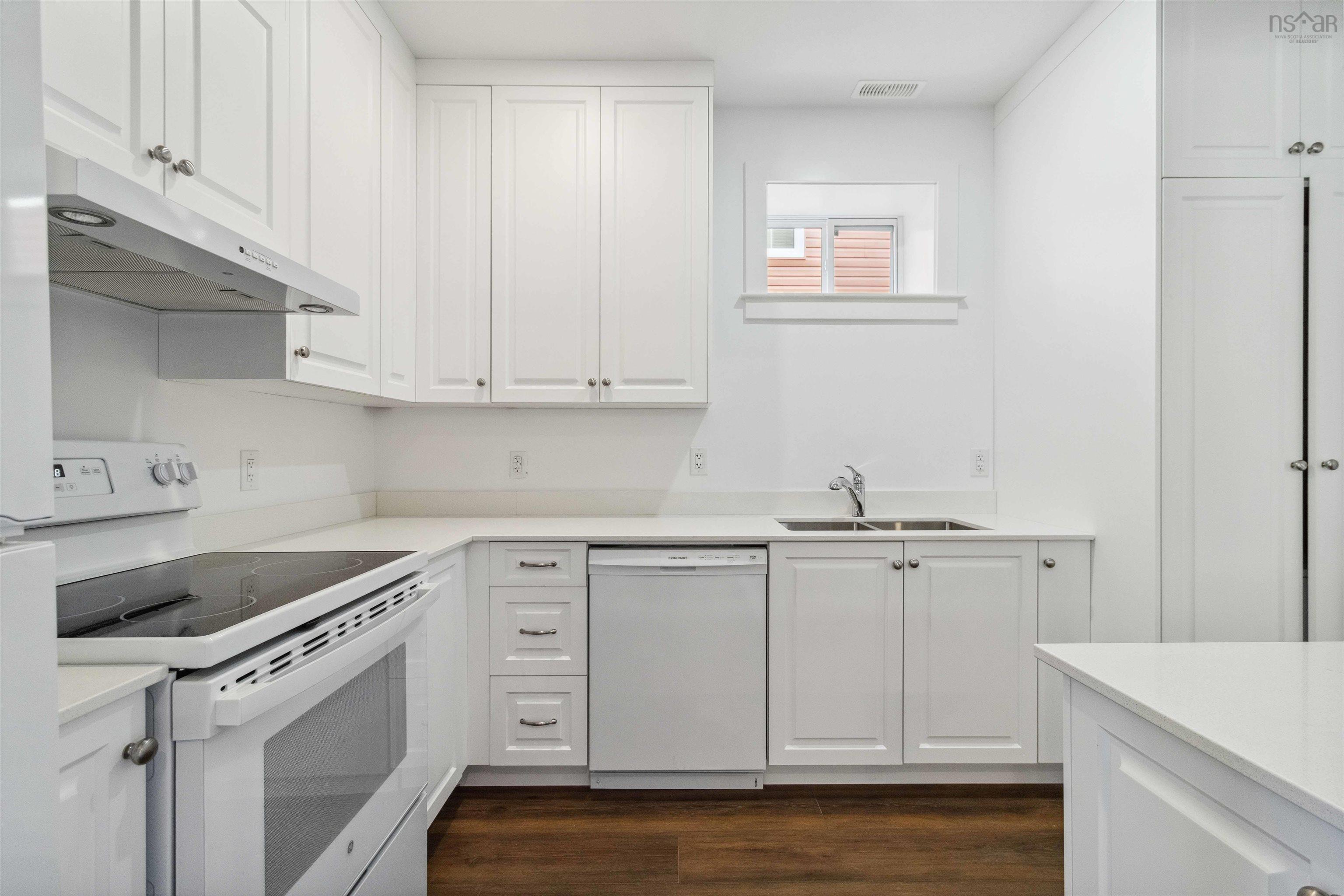 $1,400,000.00: 2721 Northwood Terrace, Halifax