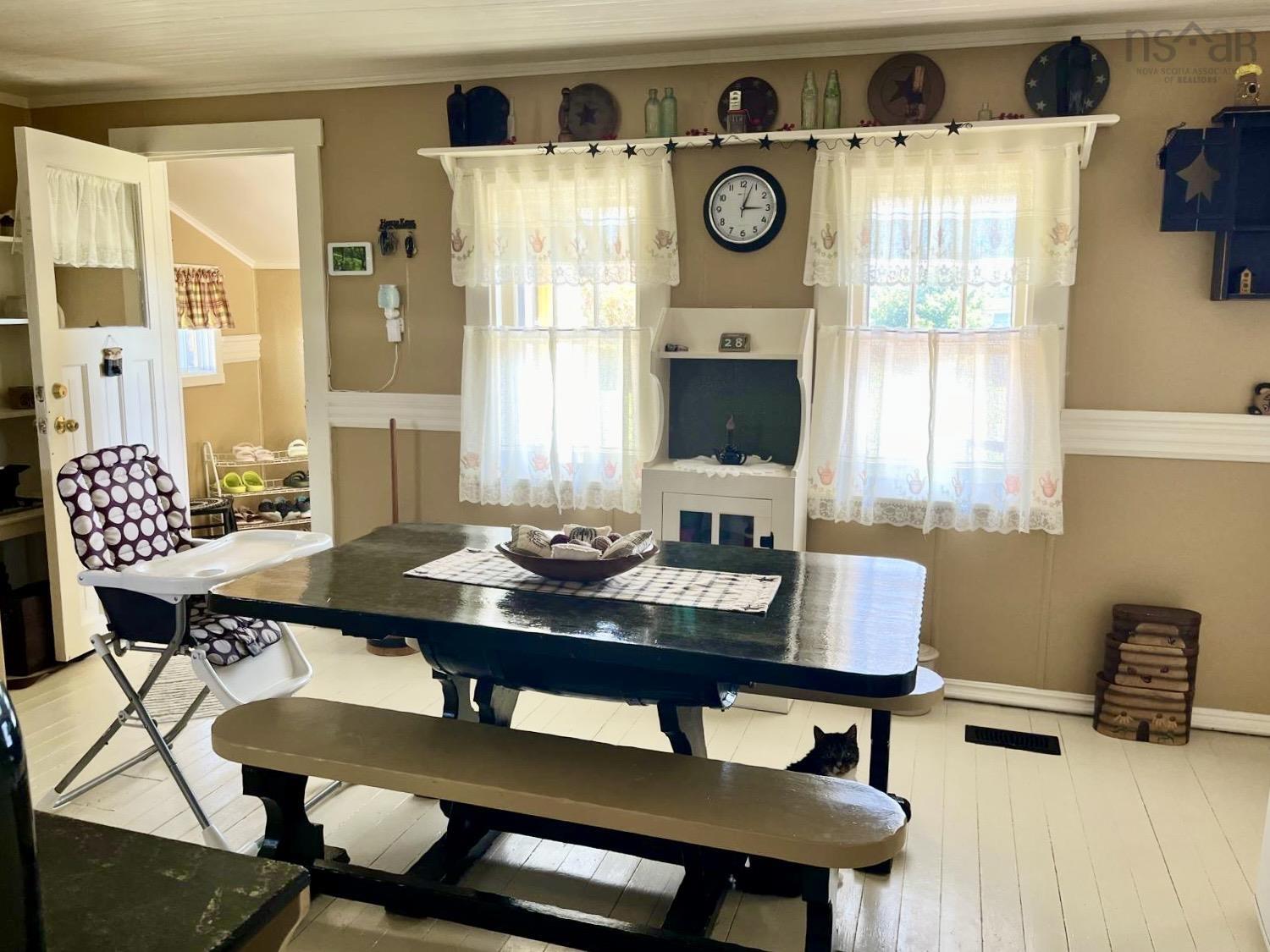 $235,000.00: 7066 Highway 3, Central Woods Harbour