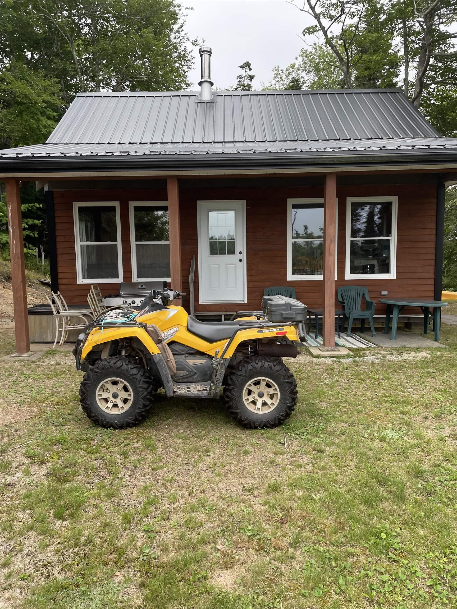 $499,900.00: Highway 7, Lake Charlotte