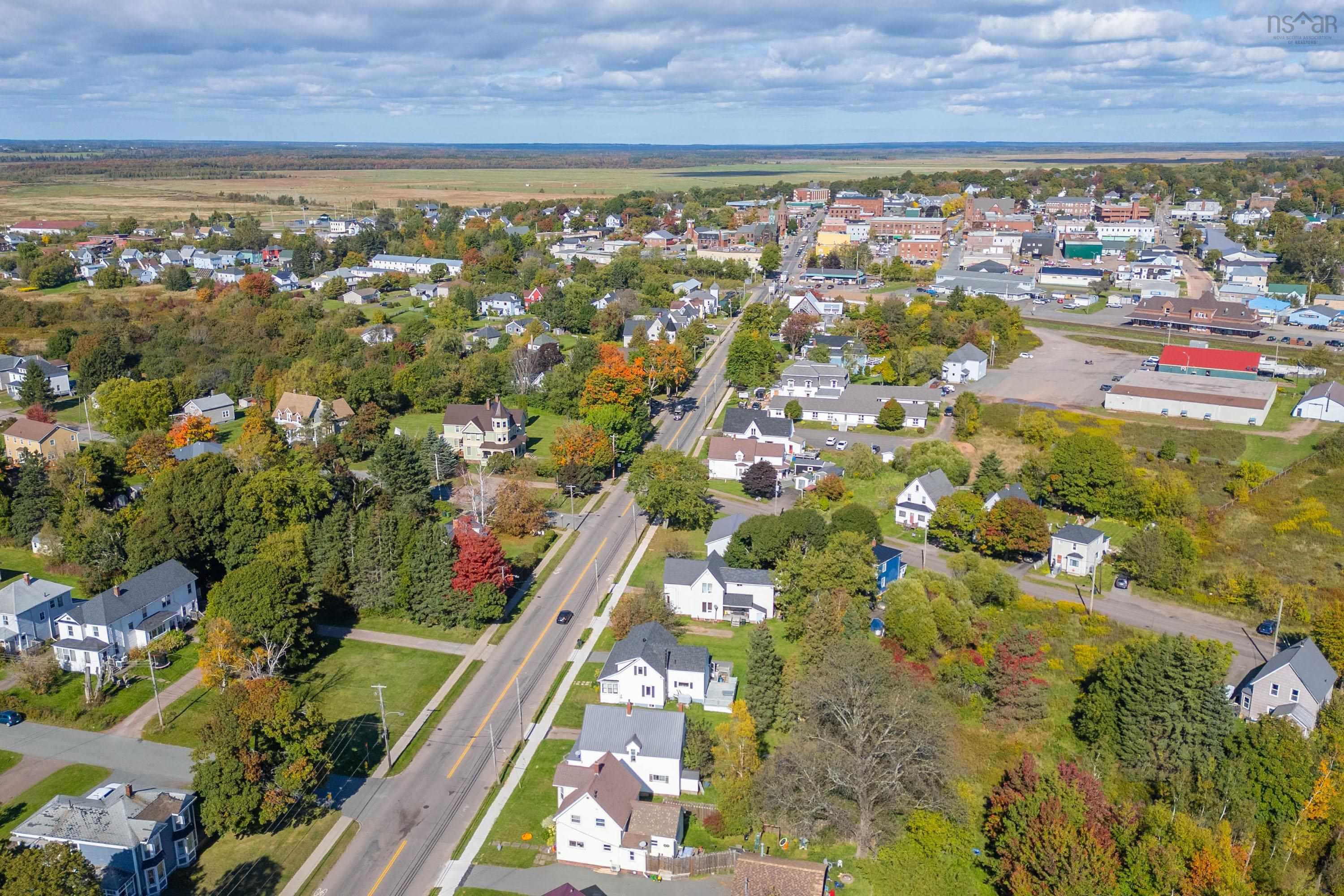 $224,900.00: 30 Victoria Street W, Amherst