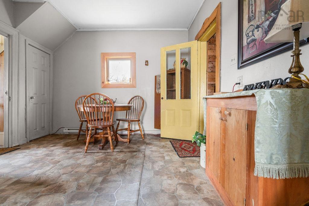 $139,900.00: 463 Willow Street, Brookdale