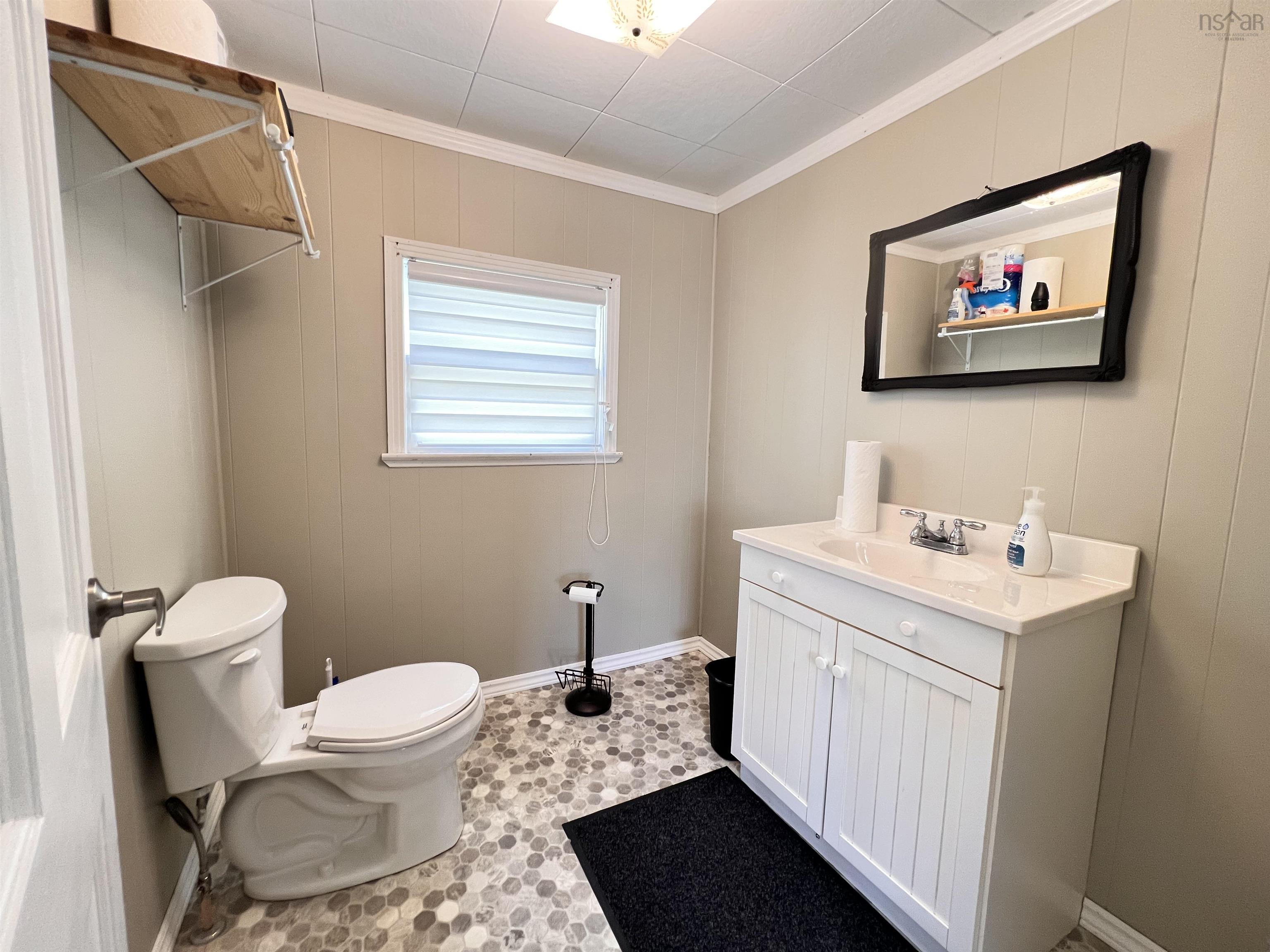 $385,000.00: 398 Oak Park Road, Oak Park