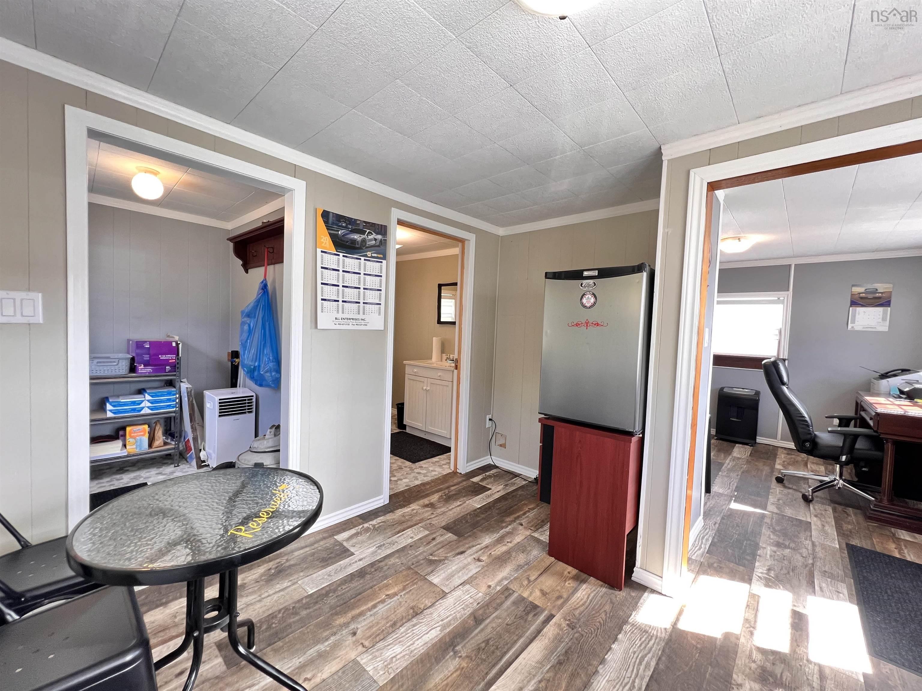$385,000.00: 398 Oak Park Road, Oak Park