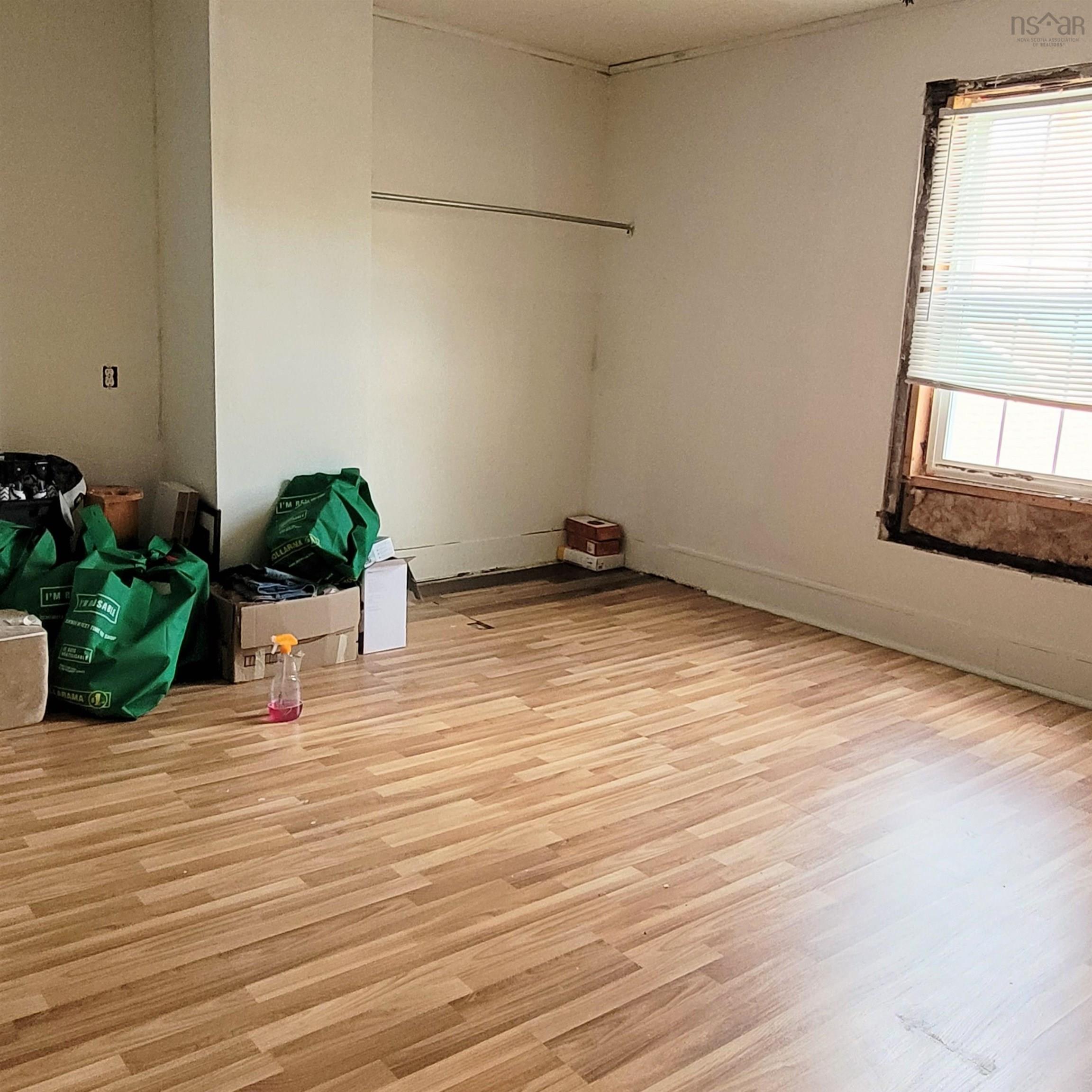 $179,900.00: 20 Clifford Street, Amherst