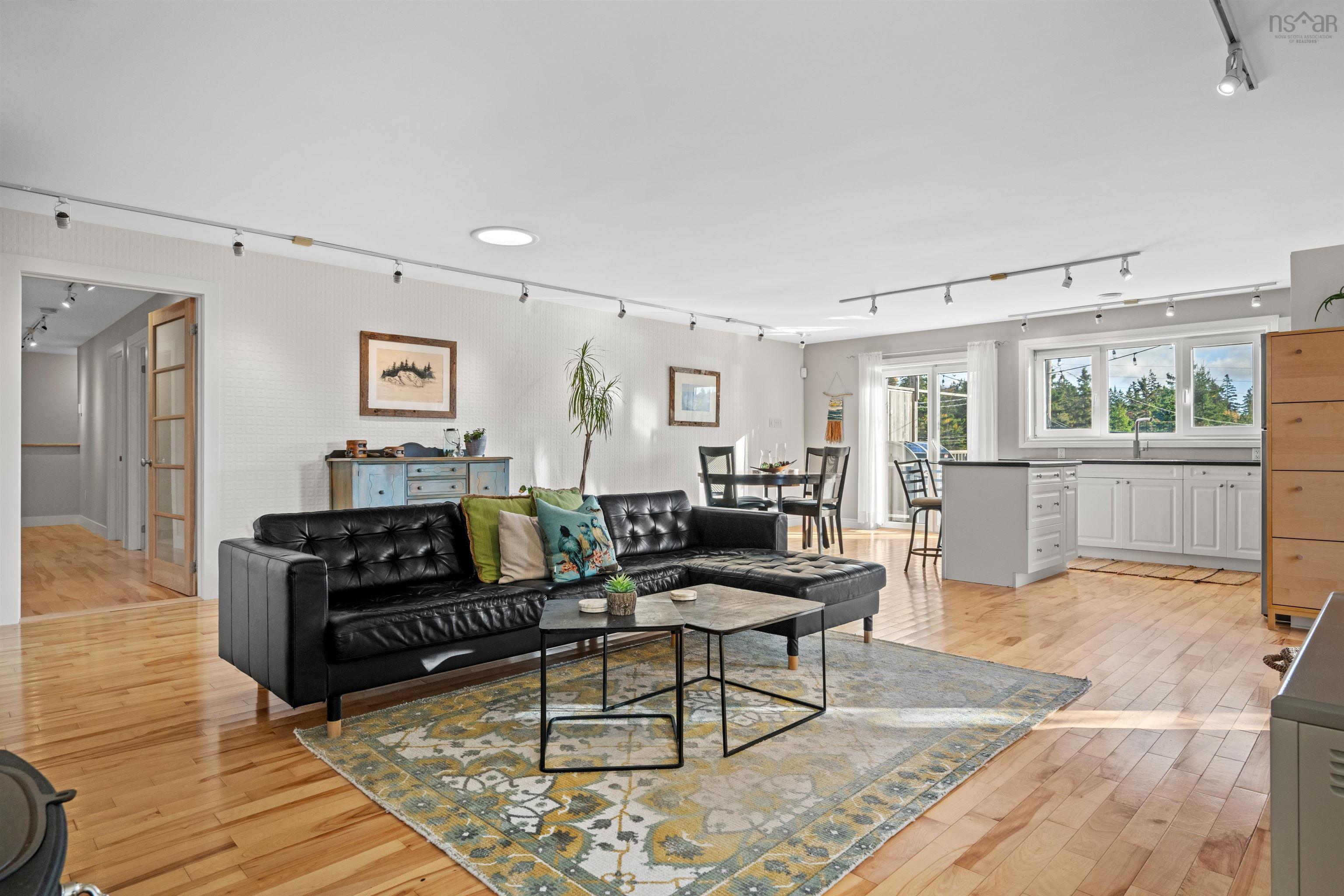 $759,000.00: 735 Terence Bay Road, Terence Bay