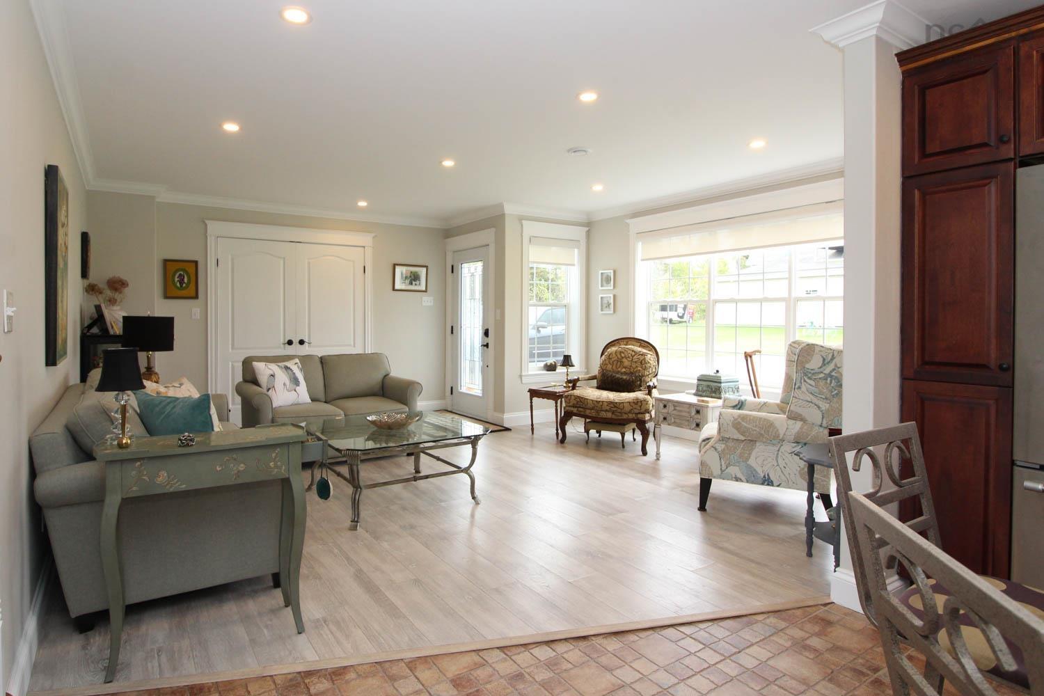 $689,900.00: 56 Dawson Beach Road, Brule Shore