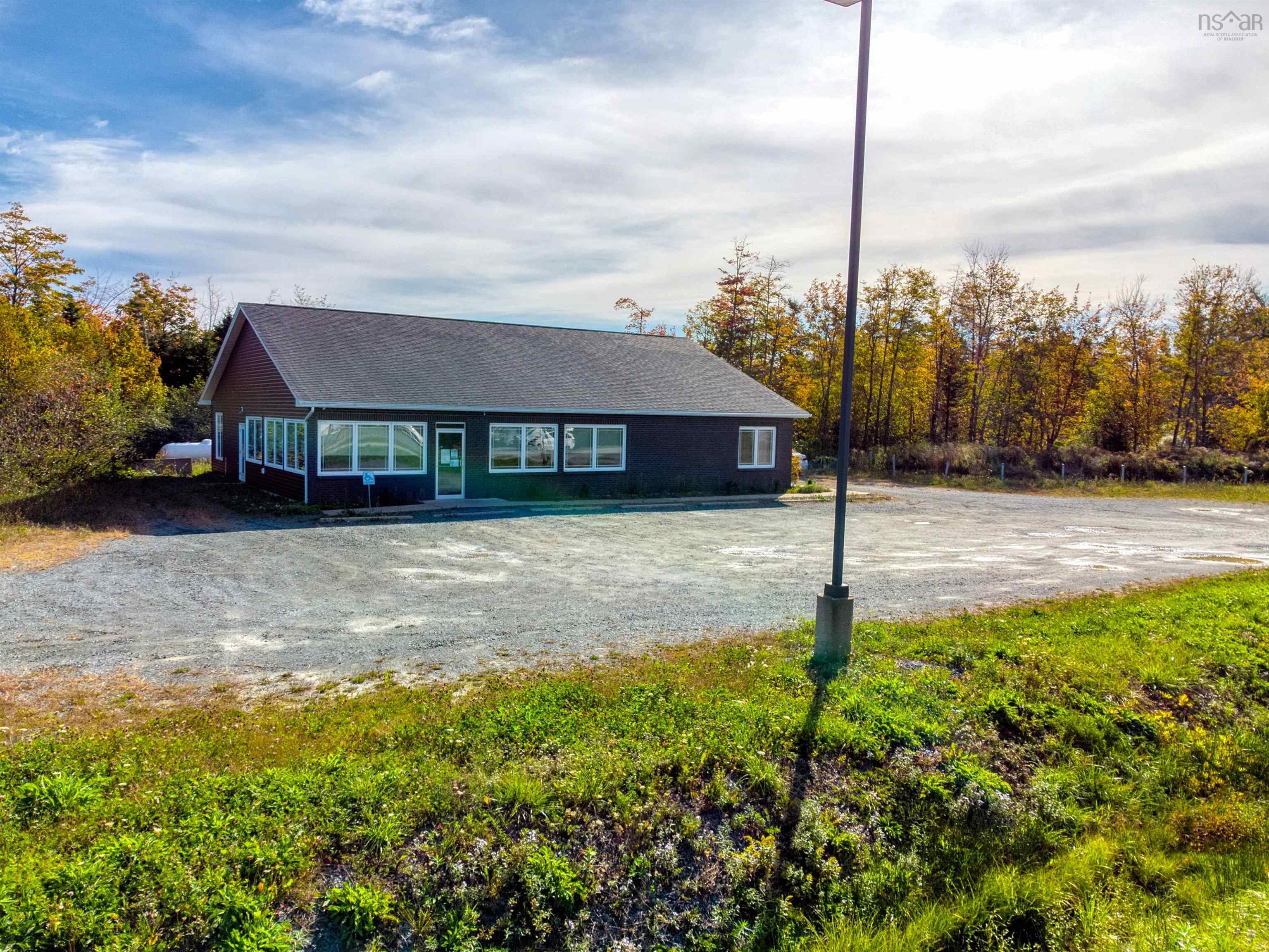 $999,900.00: 324 Porters Lake Station Road, Porters Lake