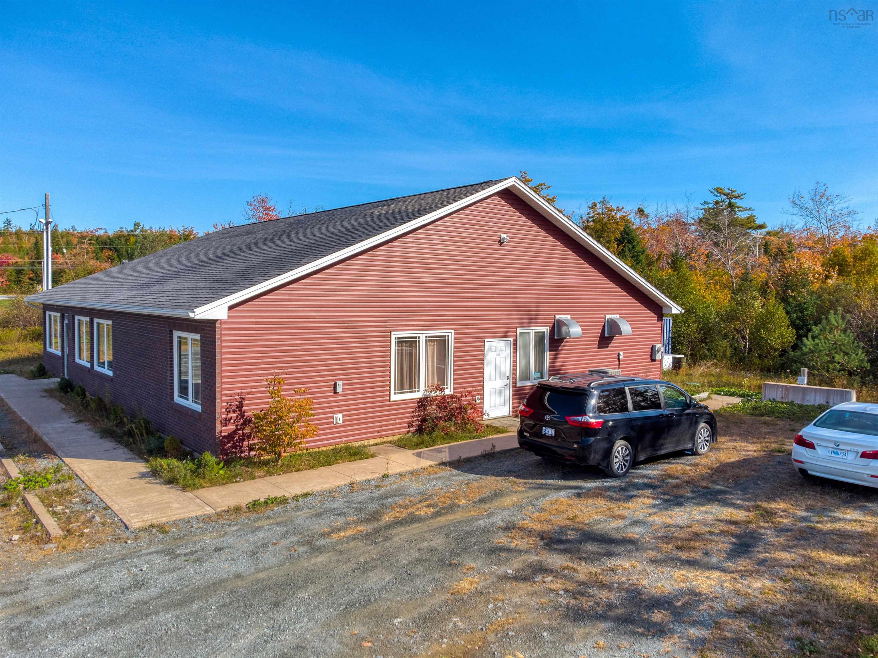 $999,900.00: 324 Porters Lake Station Road, Porters Lake