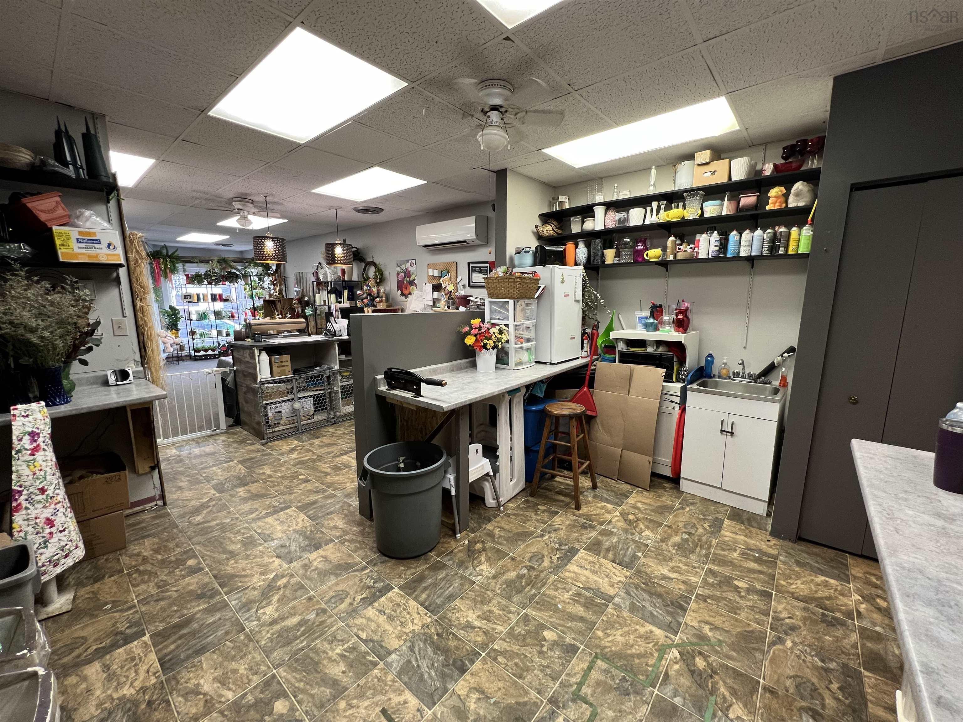$89,900.00: 56 Commercial Street, Middleton