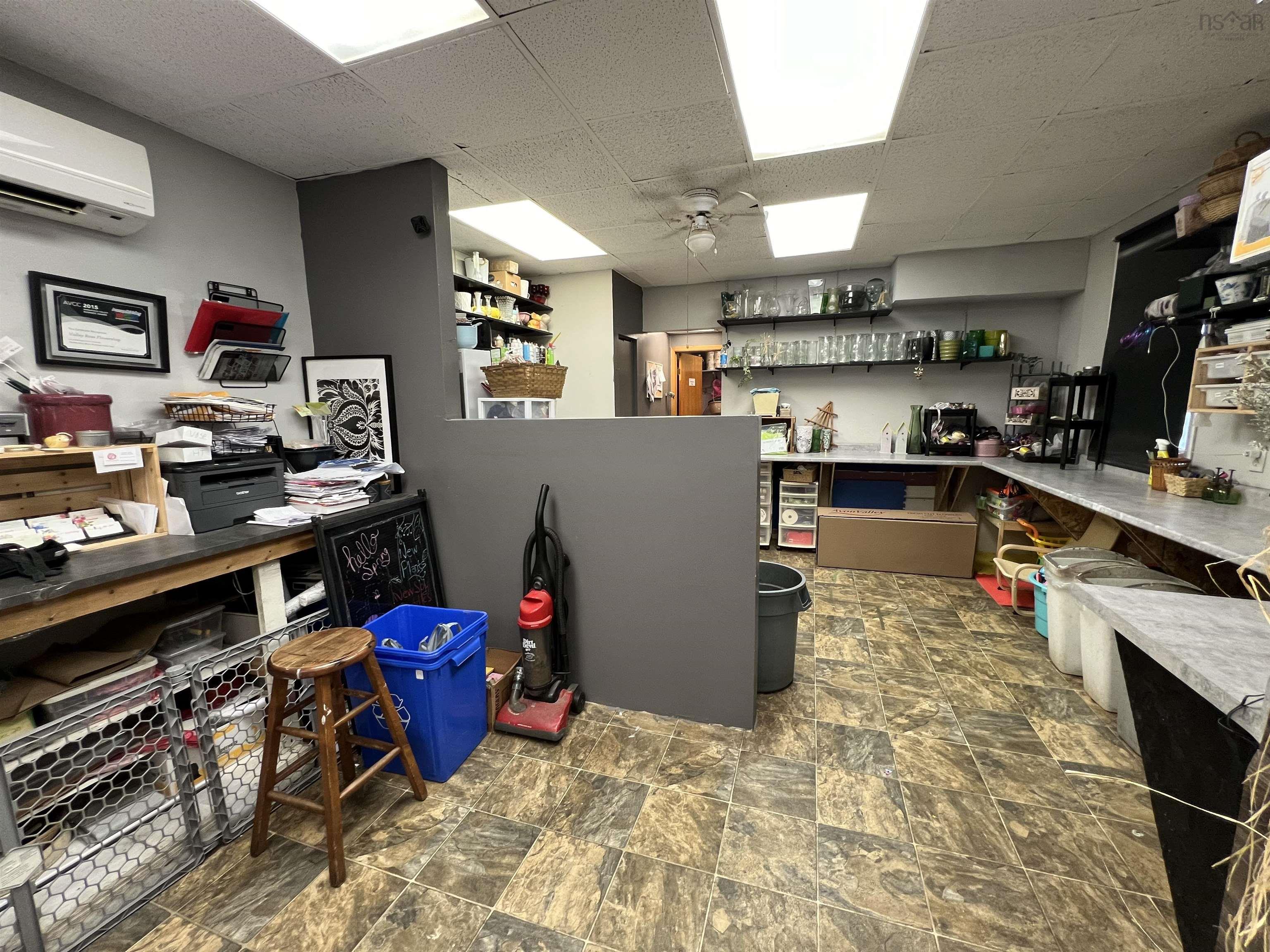 $89,900.00: 56 Commercial Street, Middleton