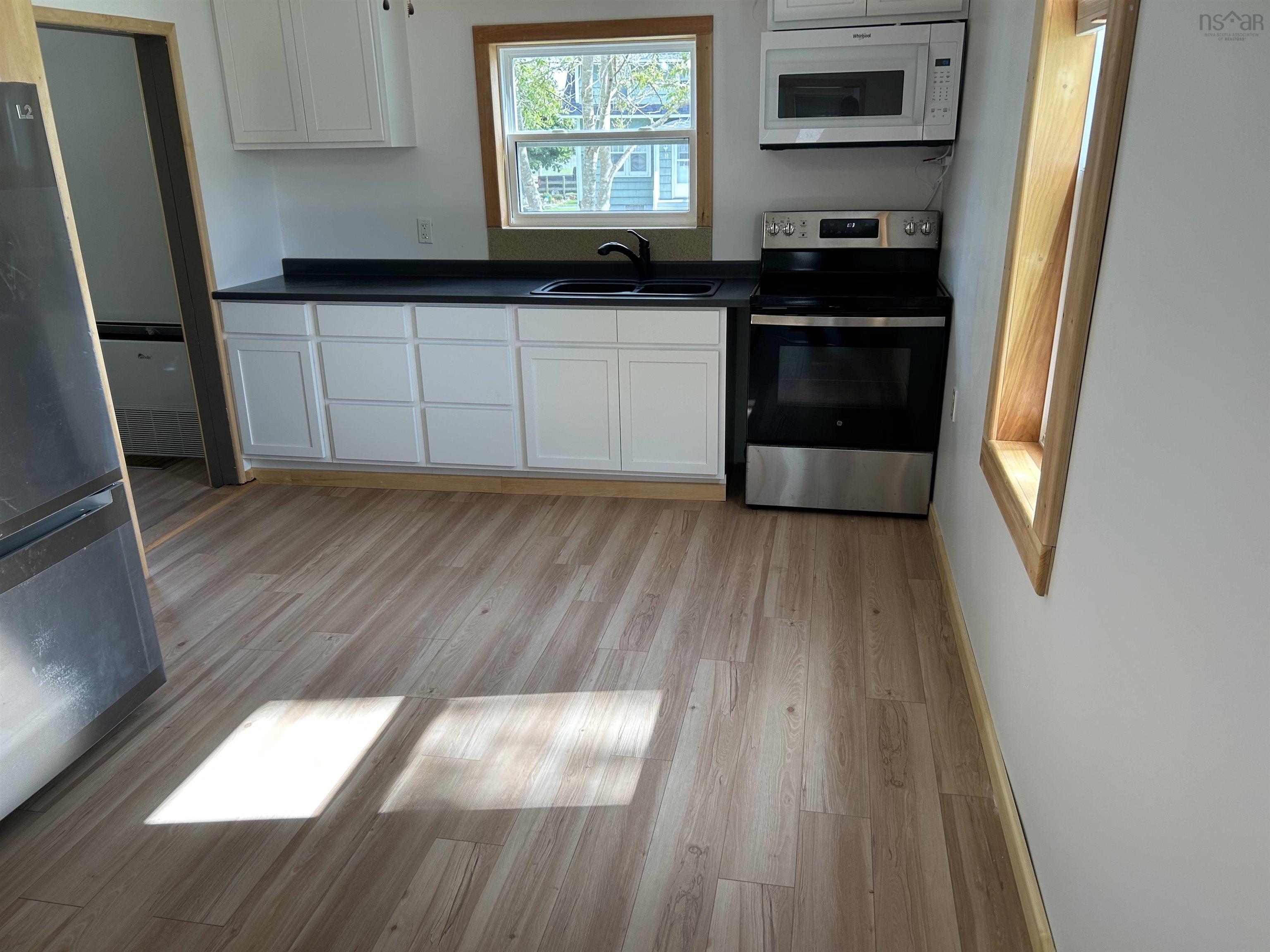 $283,900.00: 61 South East Street, Yarmouth