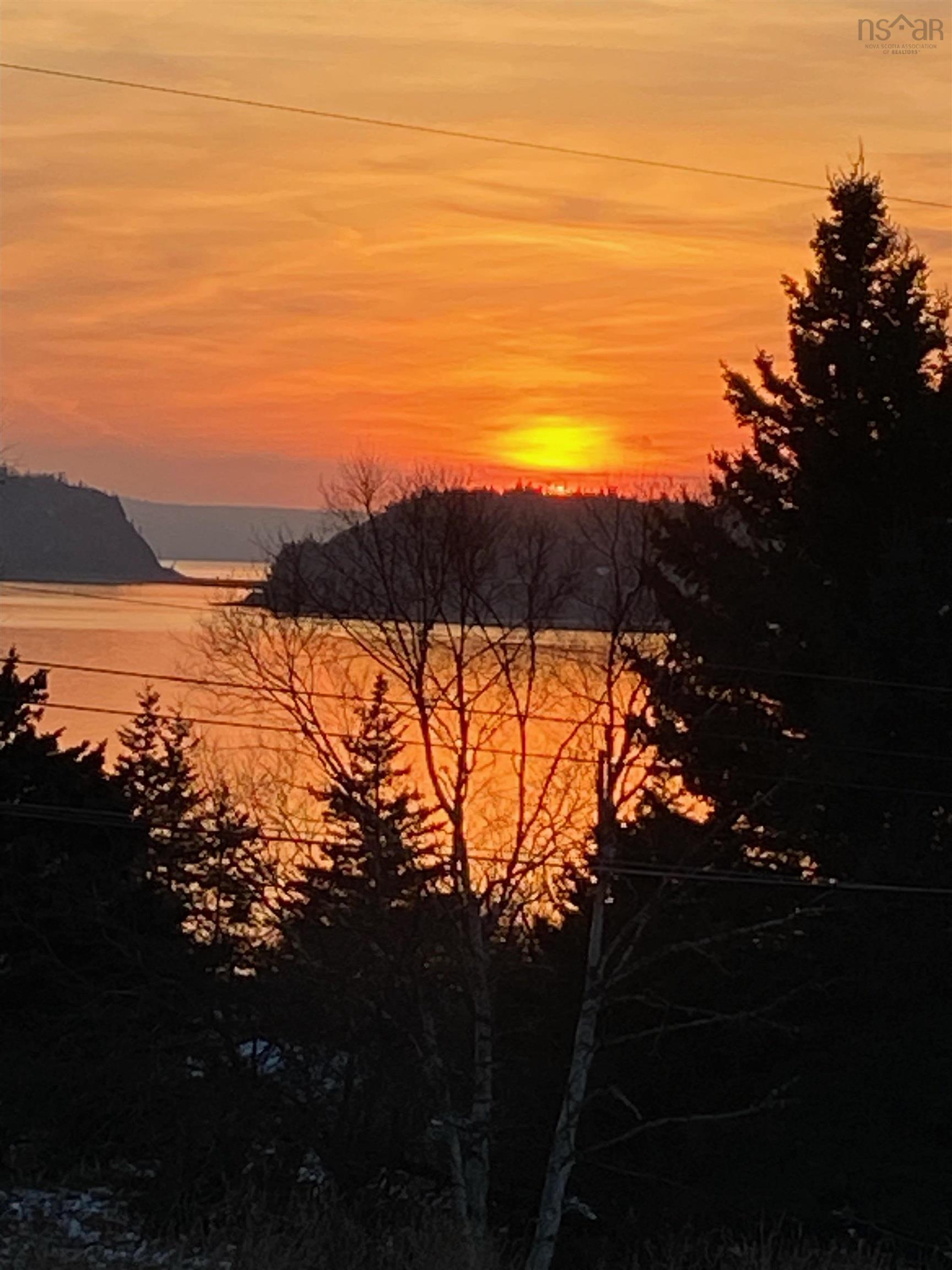 $549,900.00: 893 Two Islands Road, Parrsboro