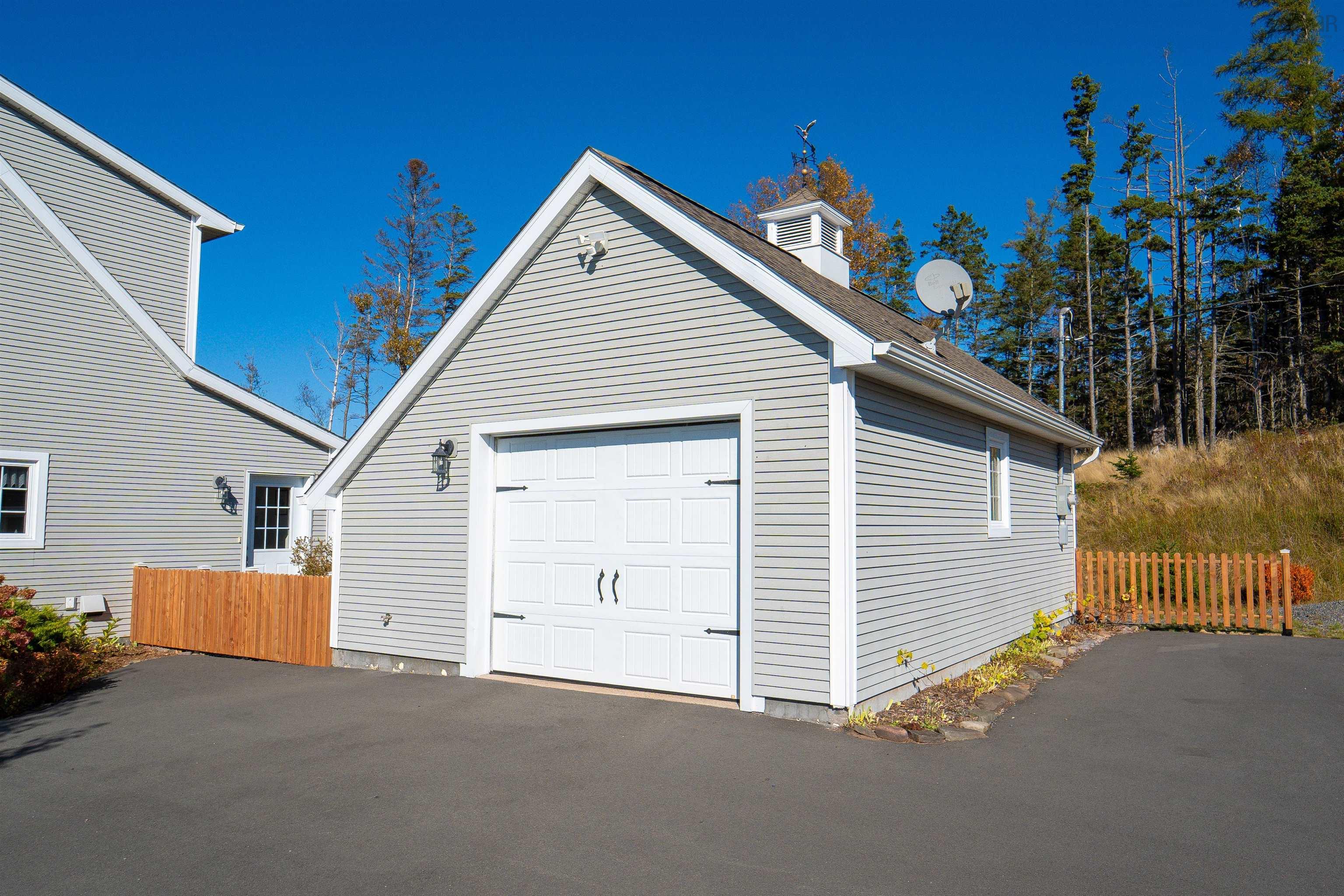 $549,900.00: 893 Two Islands Road, Parrsboro