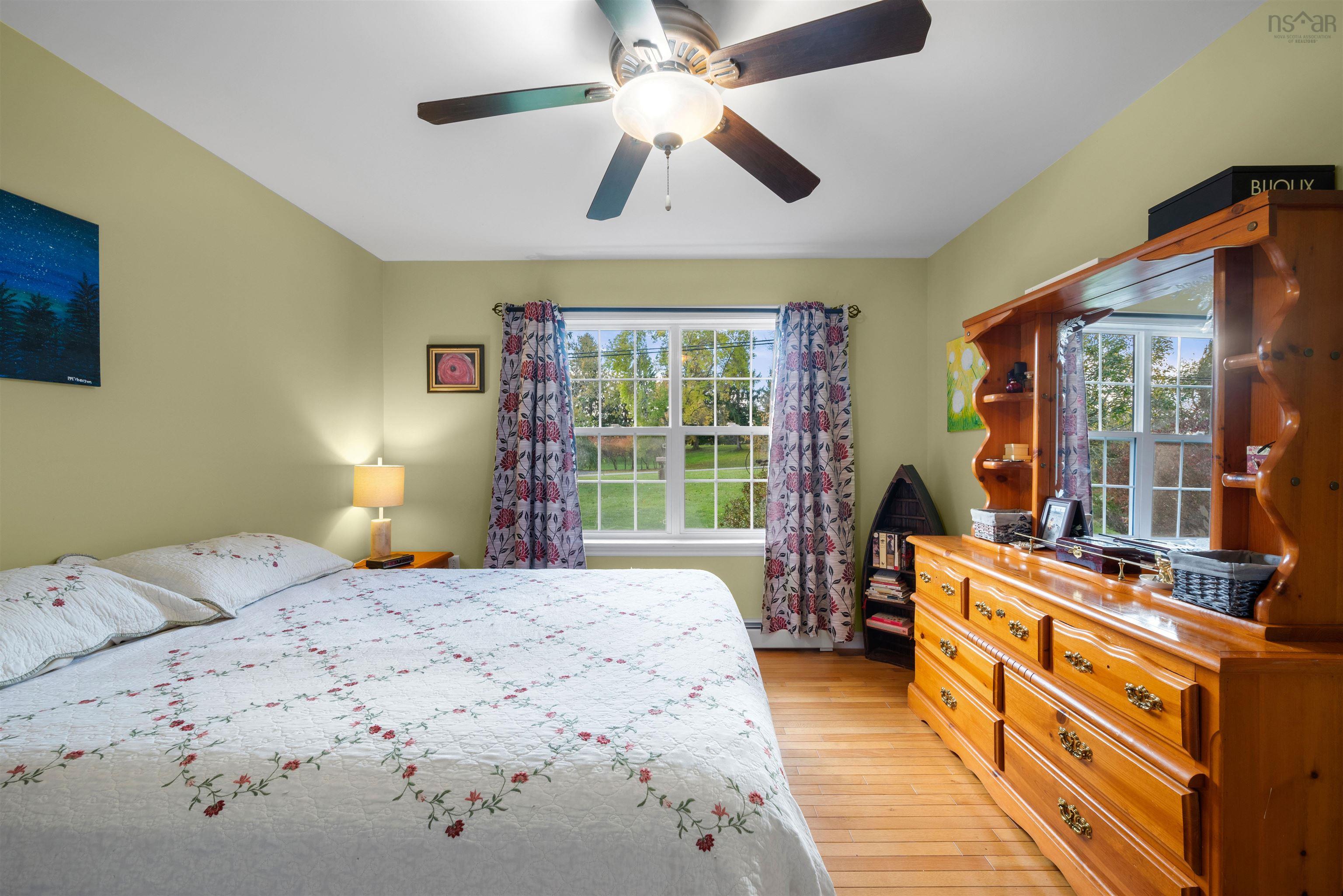 $549,900.00: 540 Falmouth Back Road, Falmouth