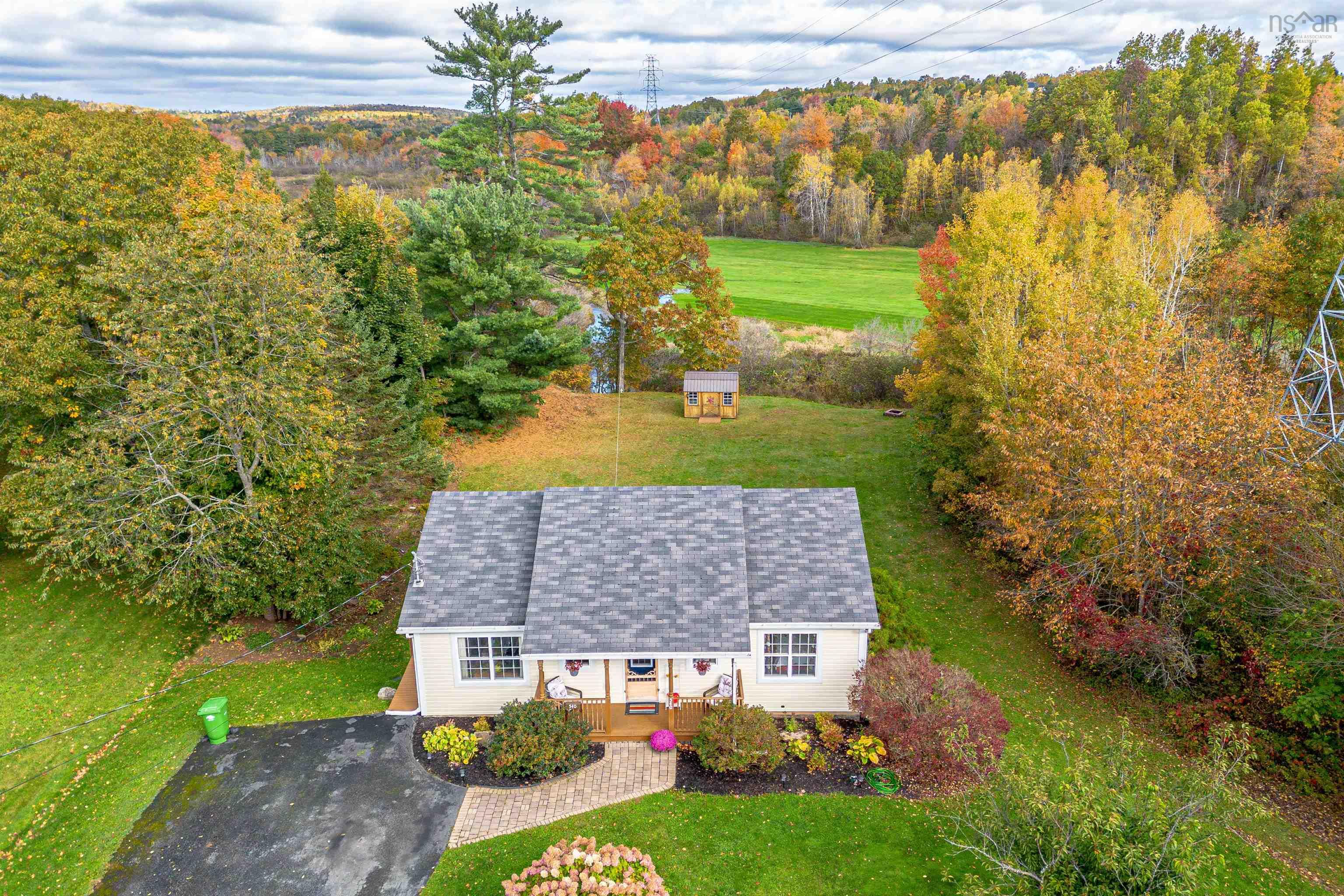 $549,900.00: 540 Falmouth Back Road, Falmouth