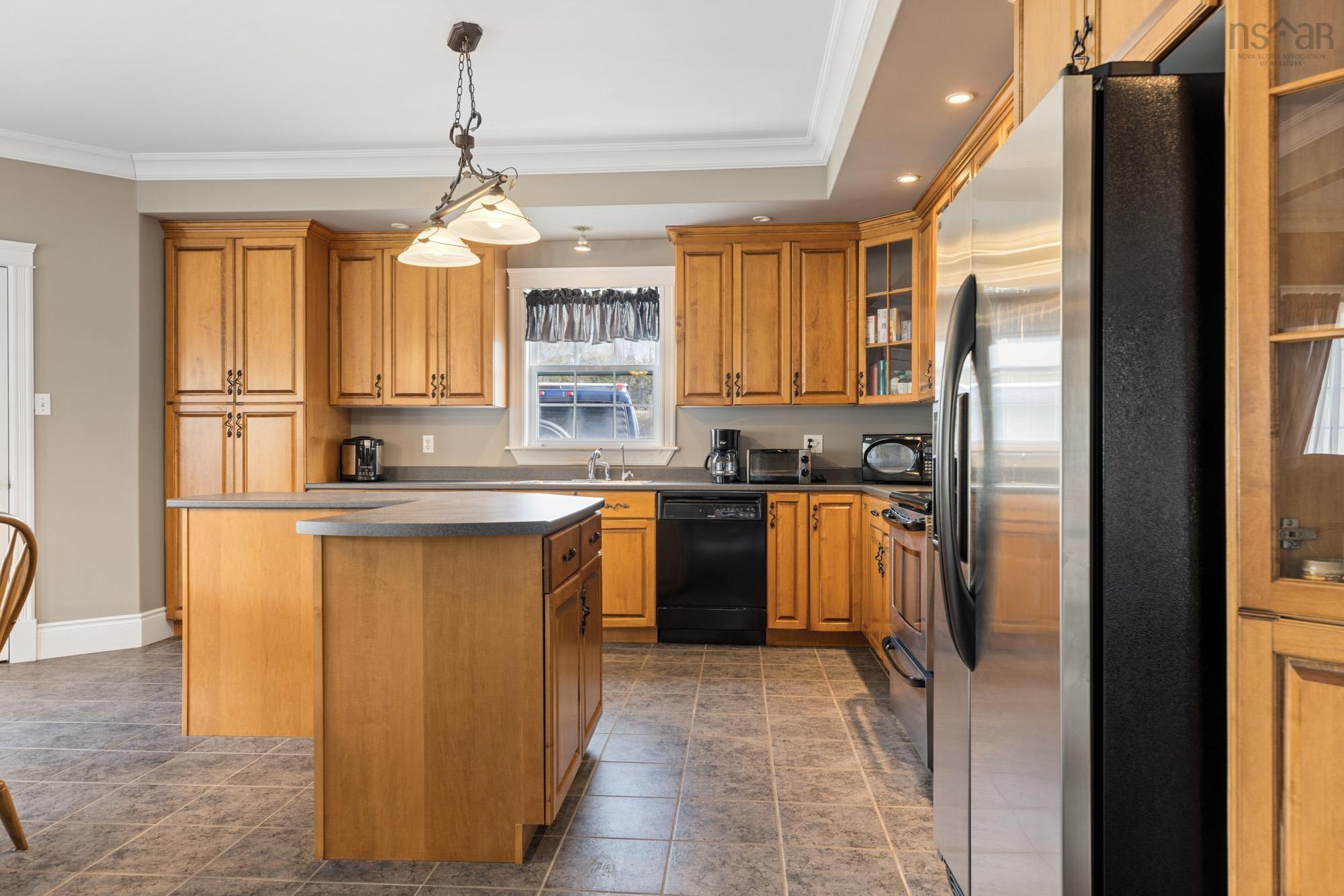 $1,500,000.00: 315 Highway 1, Mount Uniacke