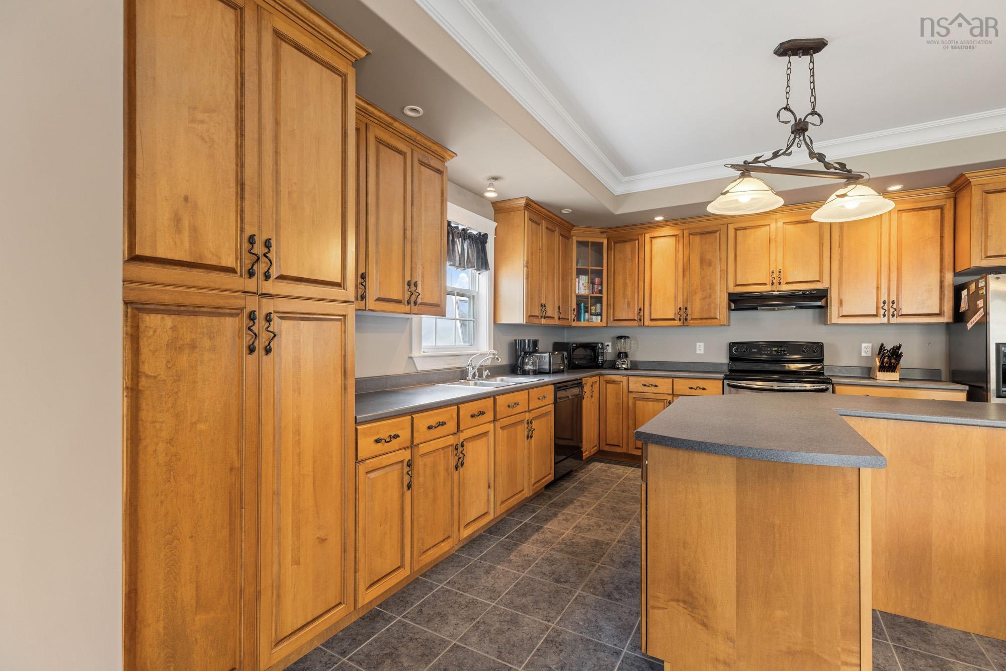 $1,500,000.00: 315 Highway 1, Mount Uniacke