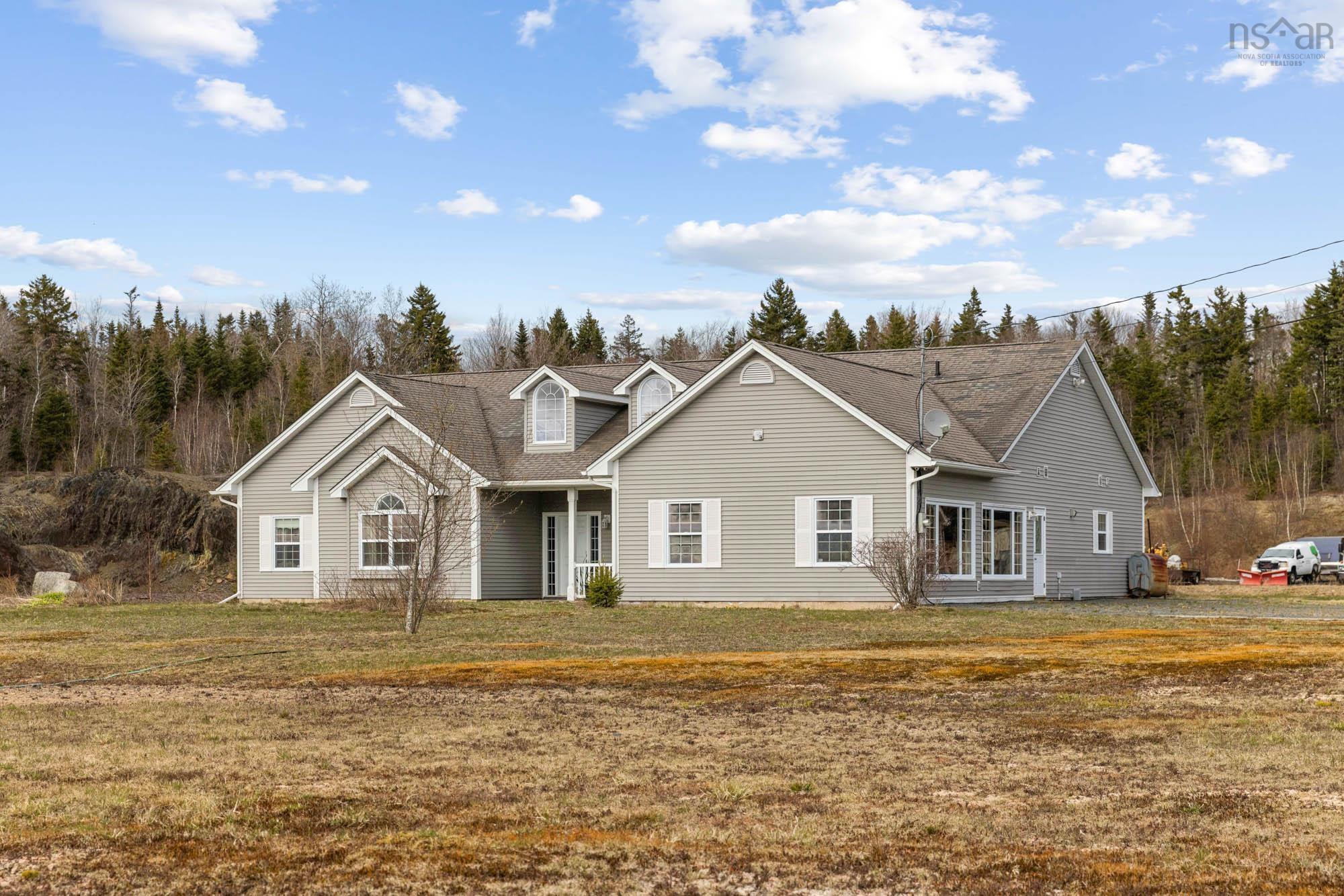 $1,500,000.00: 315 Highway 1, Mount Uniacke