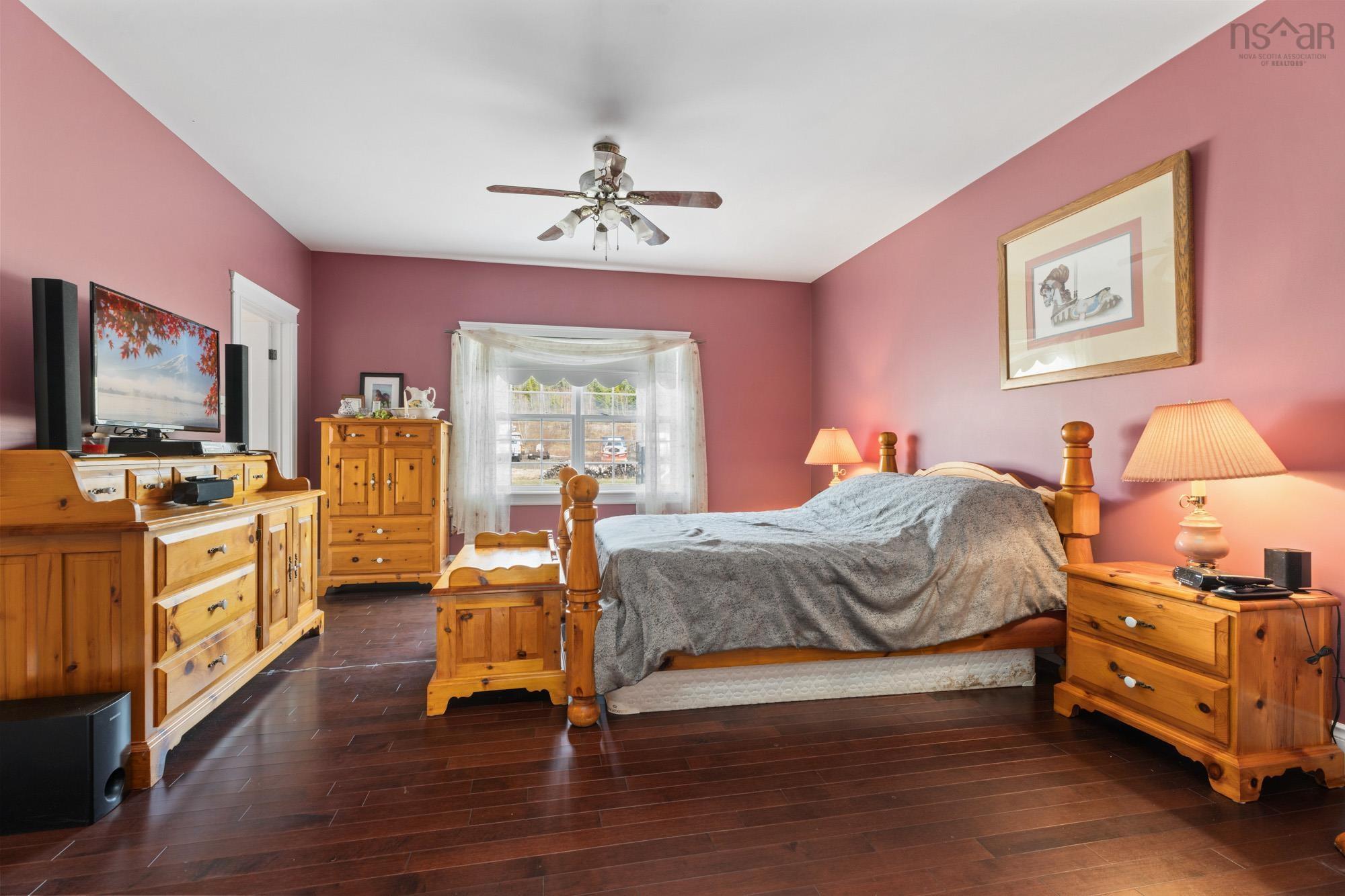 $1,500,000.00: 315 Highway 1, Mount Uniacke