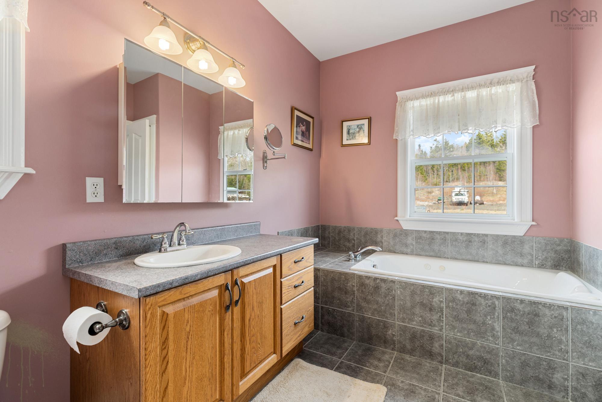 $1,500,000.00: 315 Highway 1, Mount Uniacke