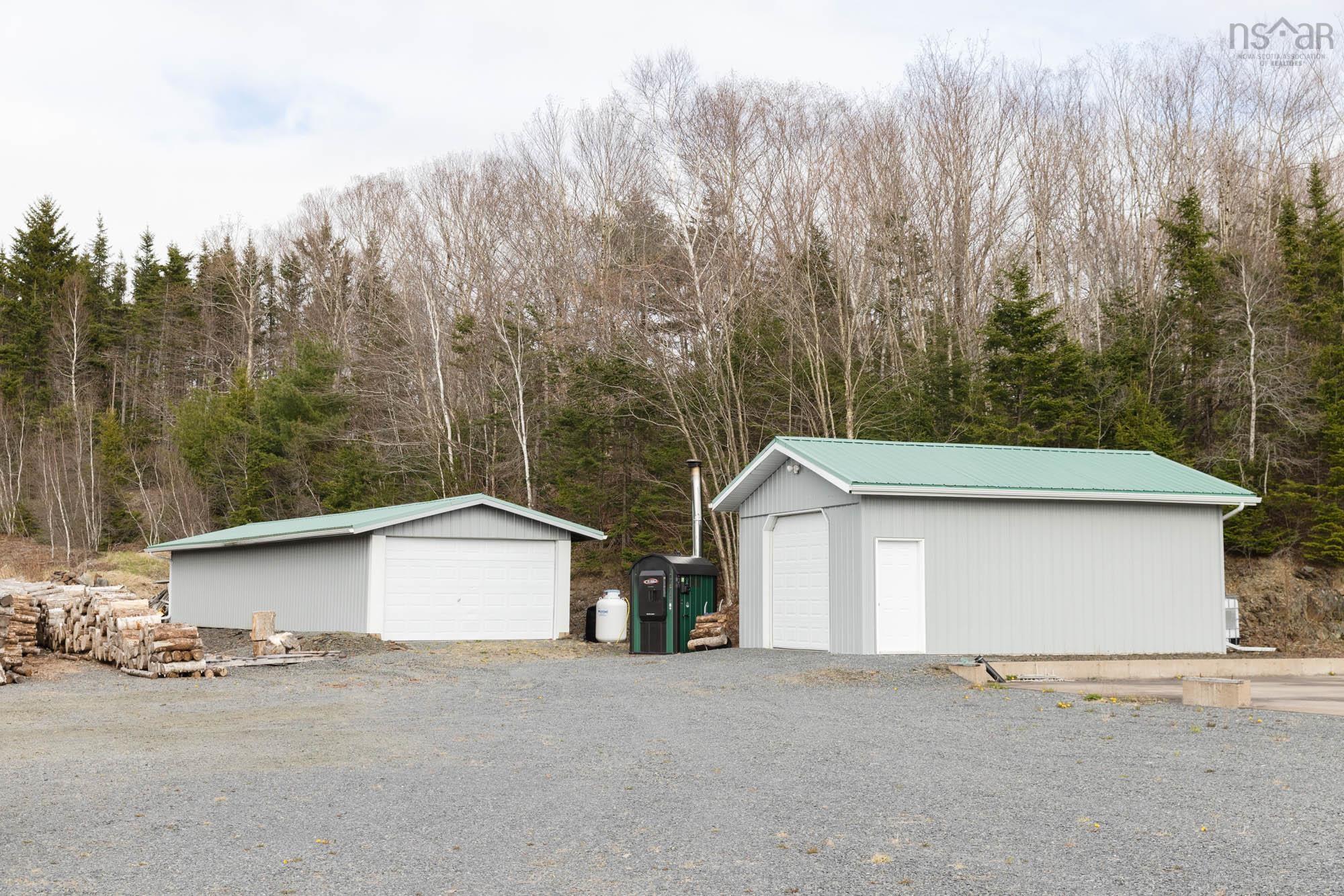 $1,500,000.00: 315 Highway 1, Mount Uniacke