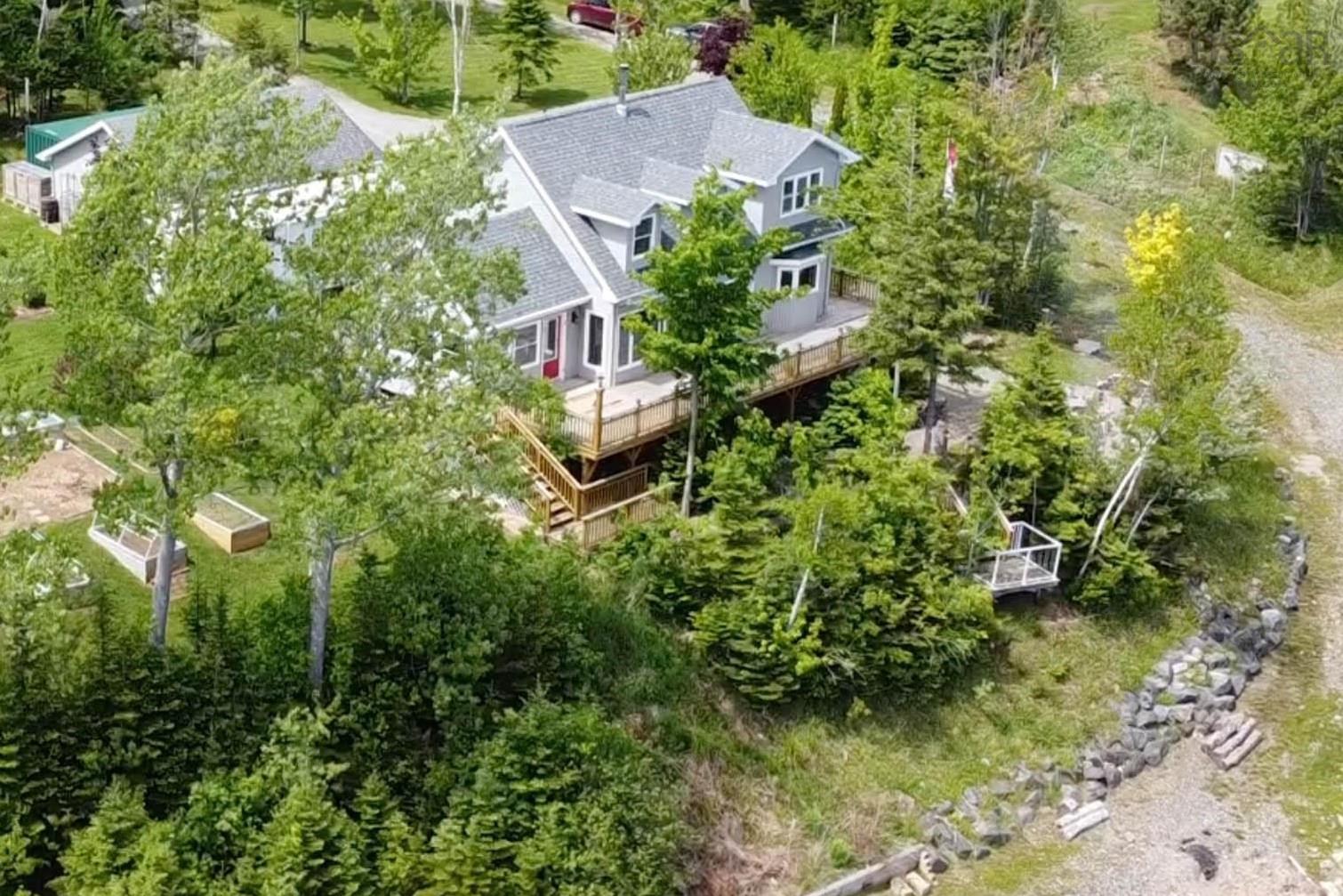 5067 Kempt Head Road 