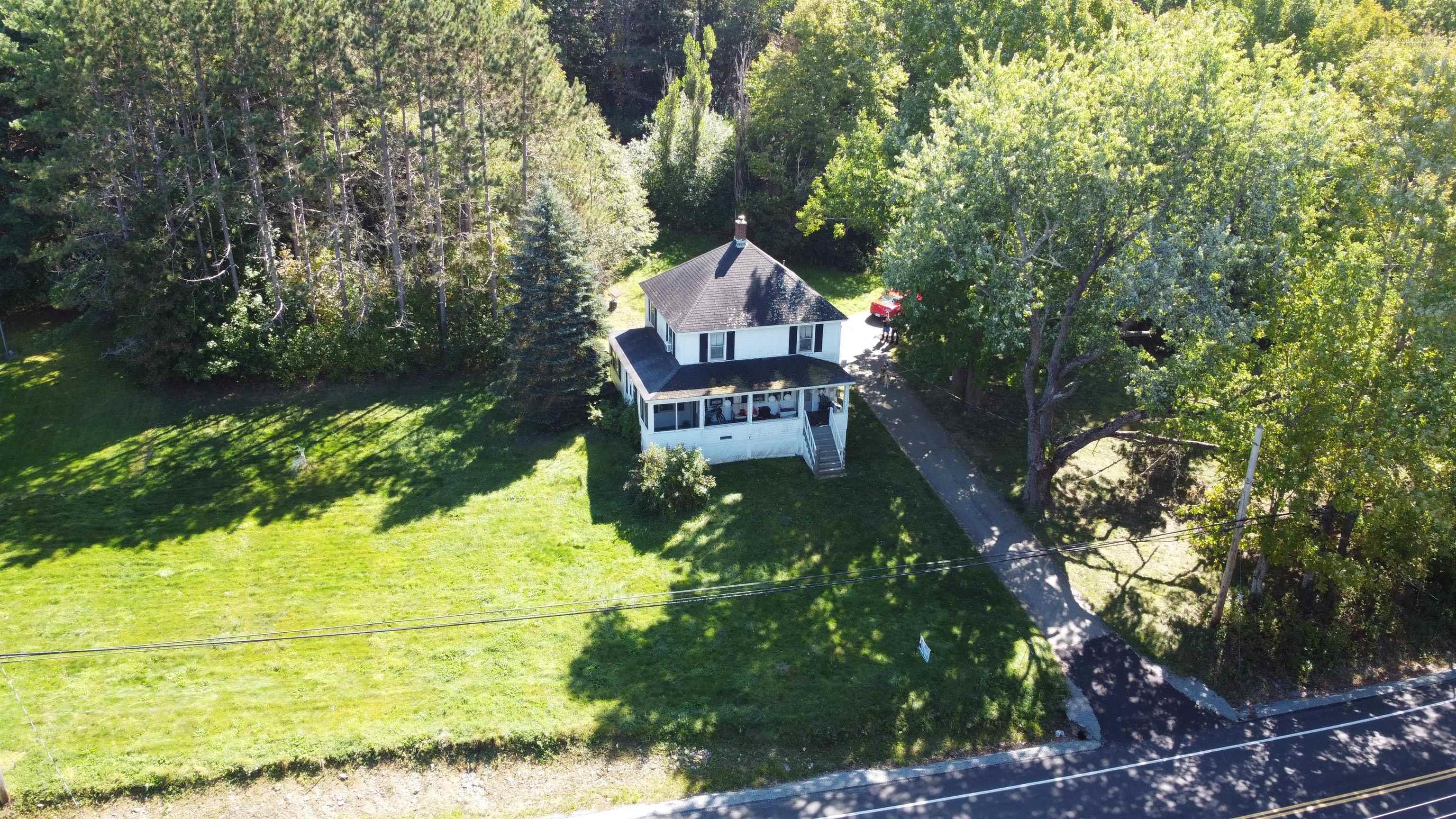 $324,900.00: 6881 Highway 208, South Brookfield