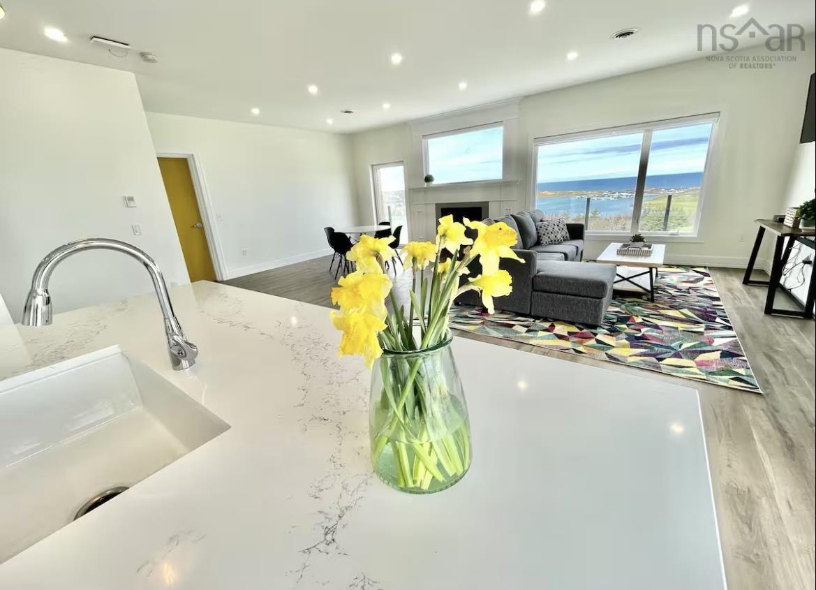 $1,800,000.00: 15751 Central Avenue, Inverness