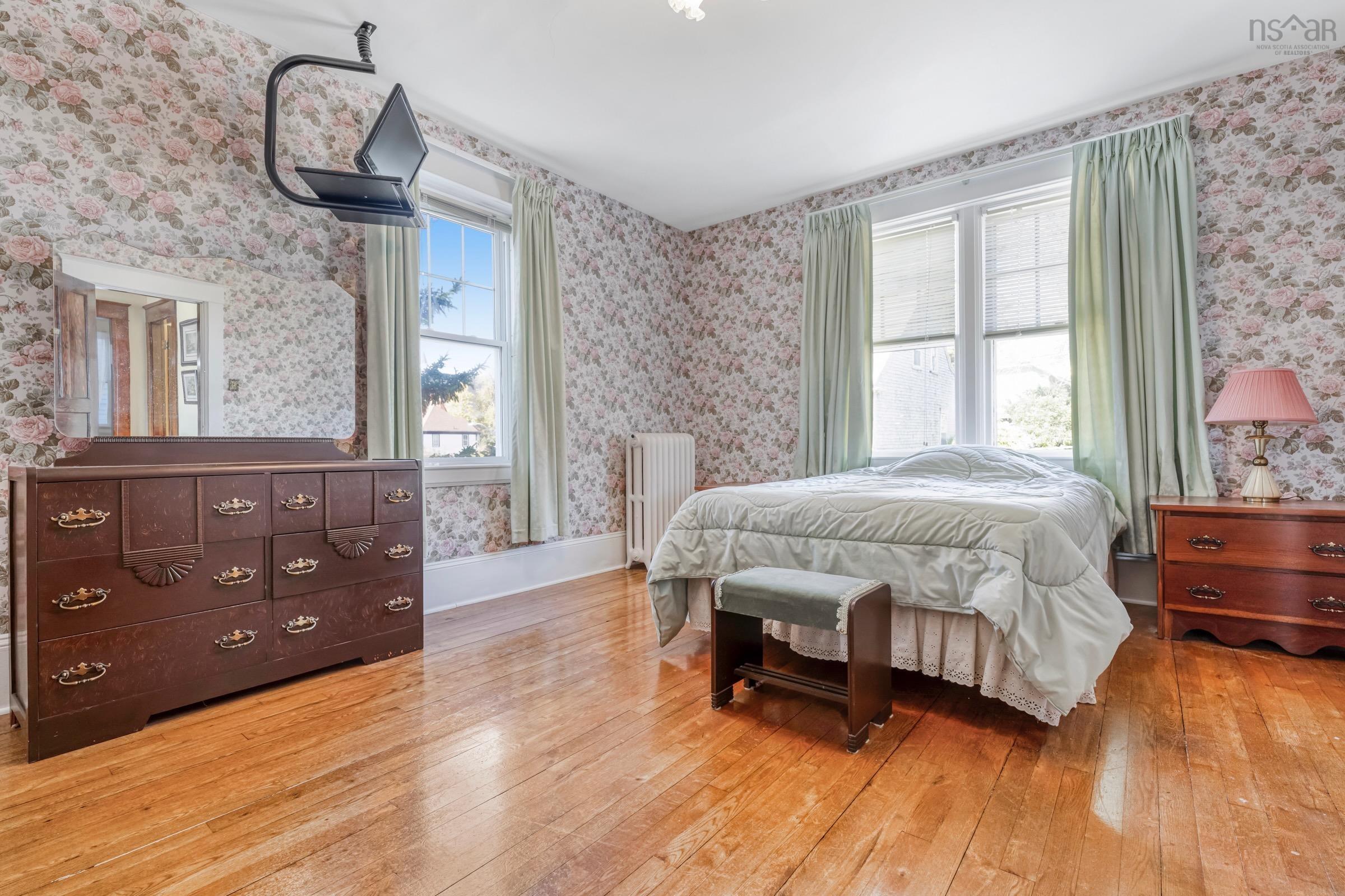 $875,000.00: 162 Pelham Street, Lunenburg