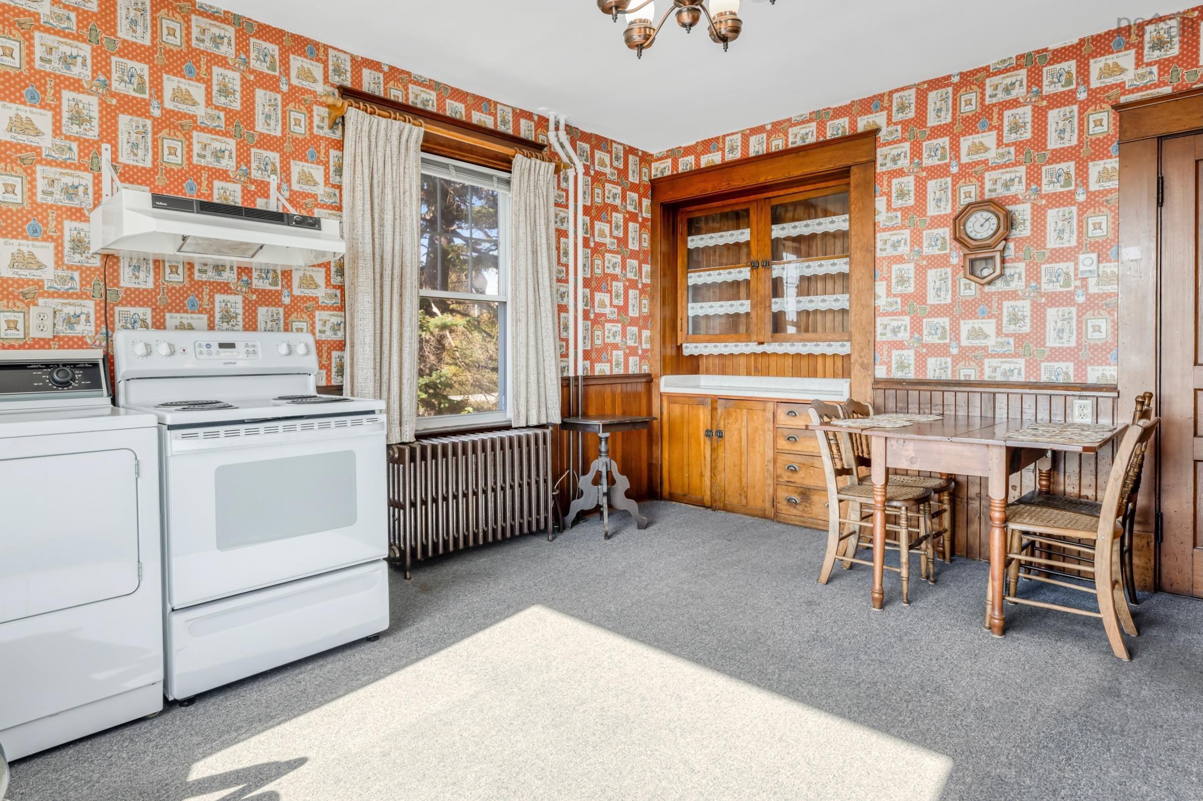 $875,000.00: 162 Pelham Street, Lunenburg