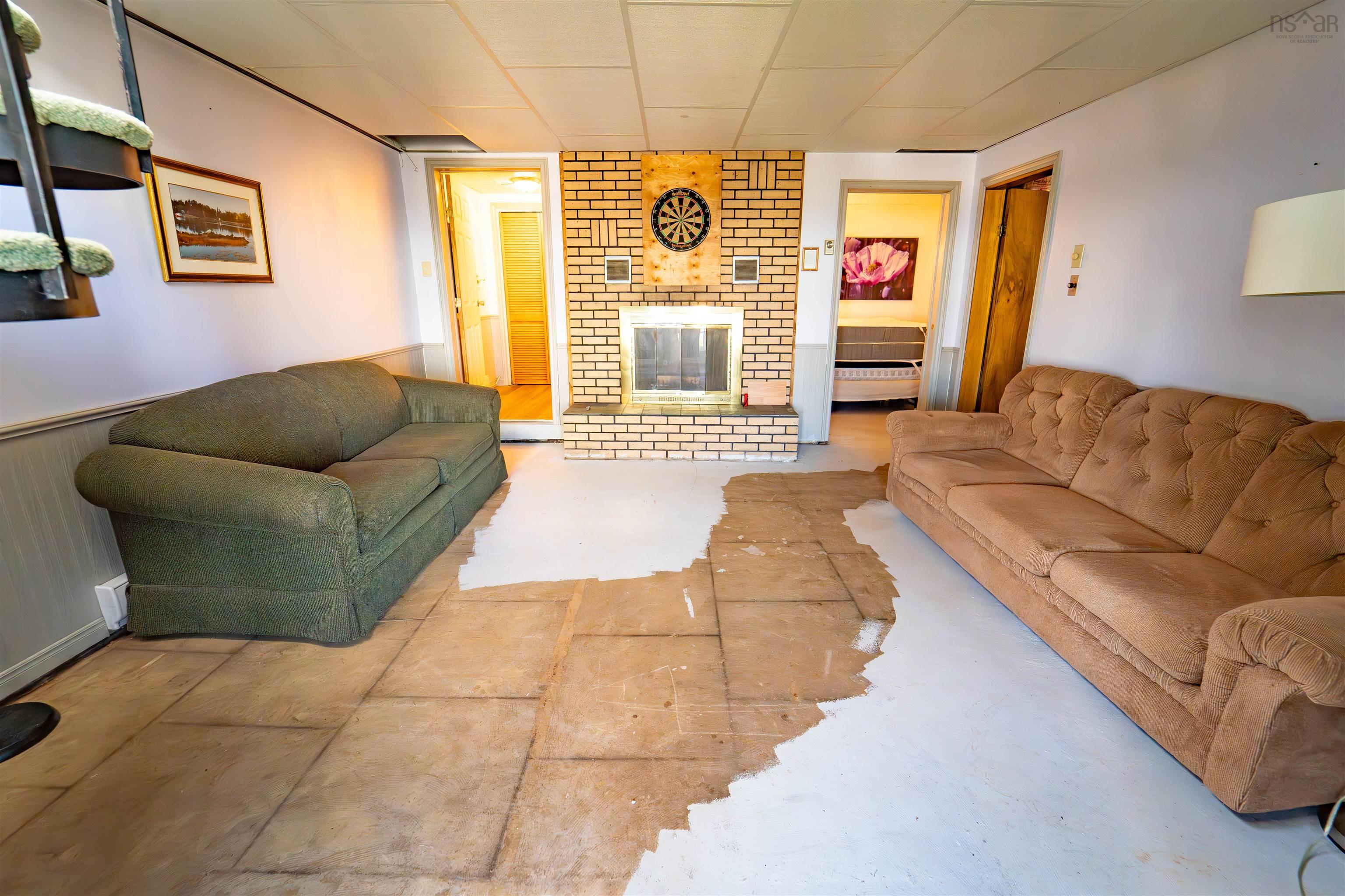 $349,900.00: 62 Seacrest Lane, Linden