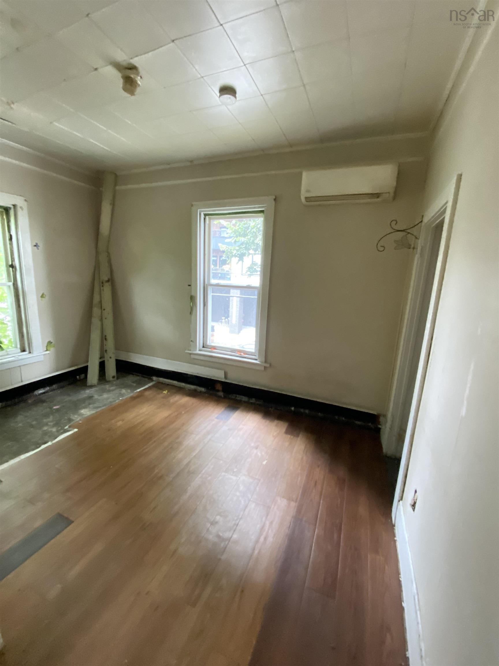 $130,000.00: 2762/2764 Gottingen Street, Halifax
