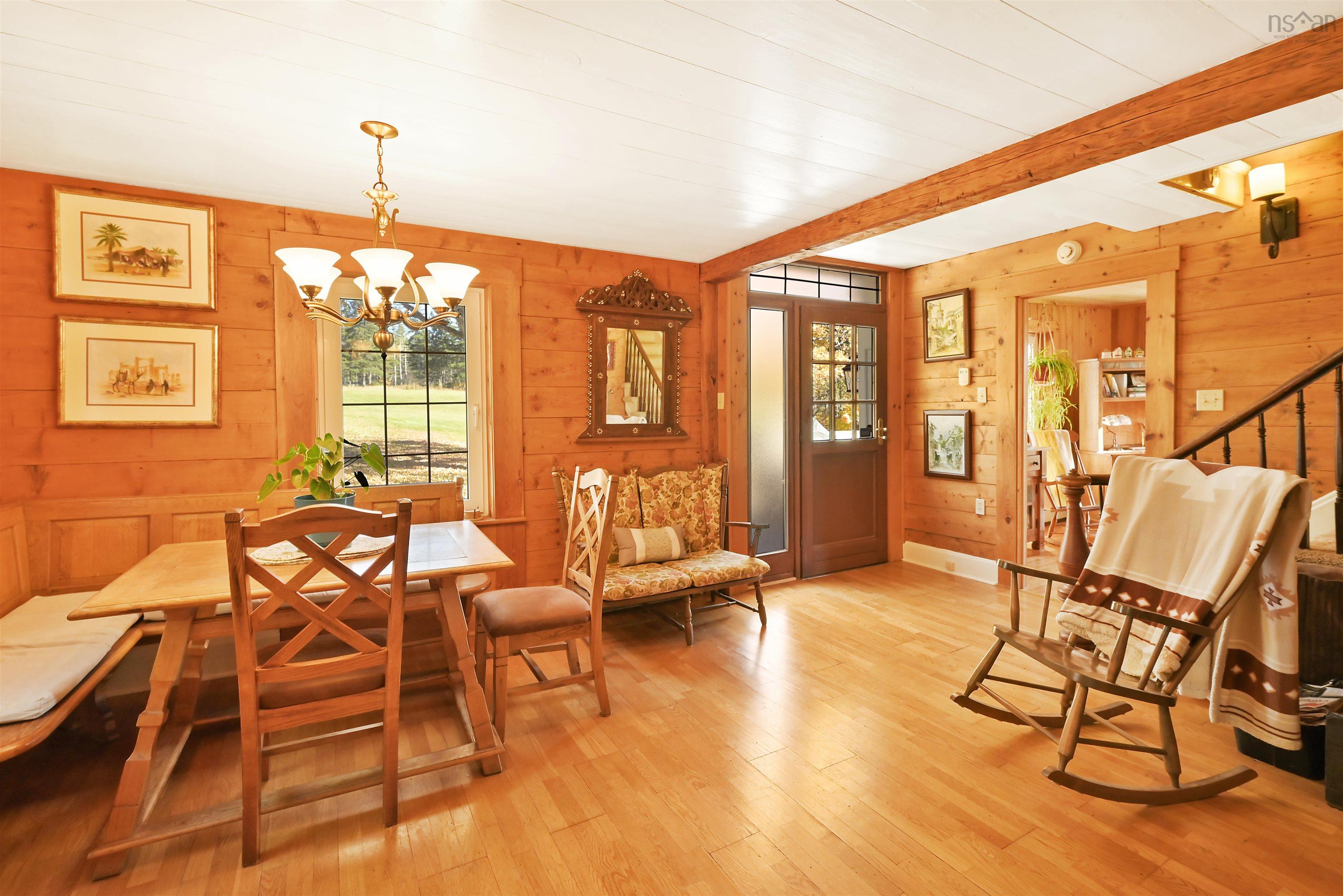 $999,900.00: 2639 Cabot Trail, Middle River
