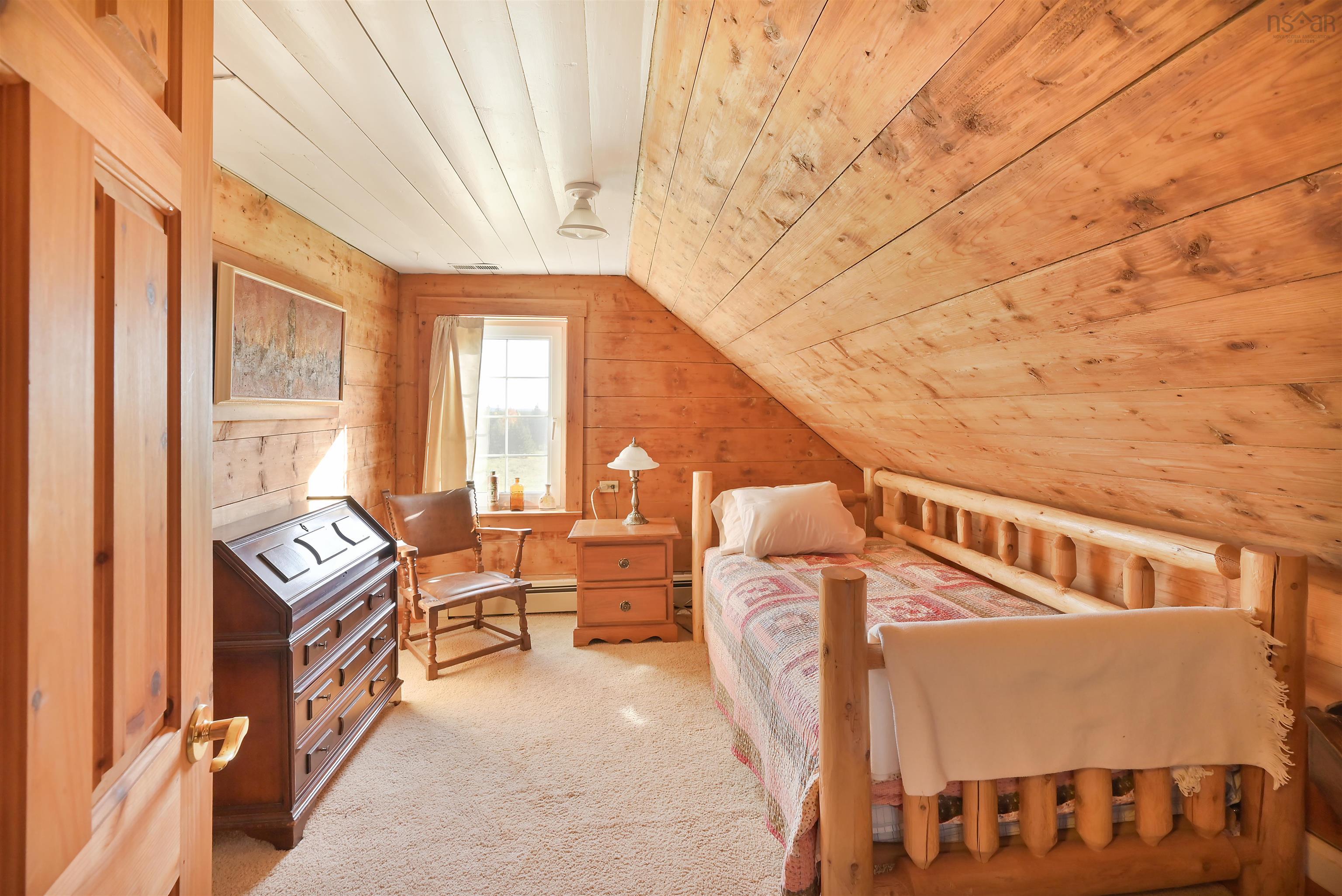 $999,900.00: 2639 Cabot Trail, Middle River