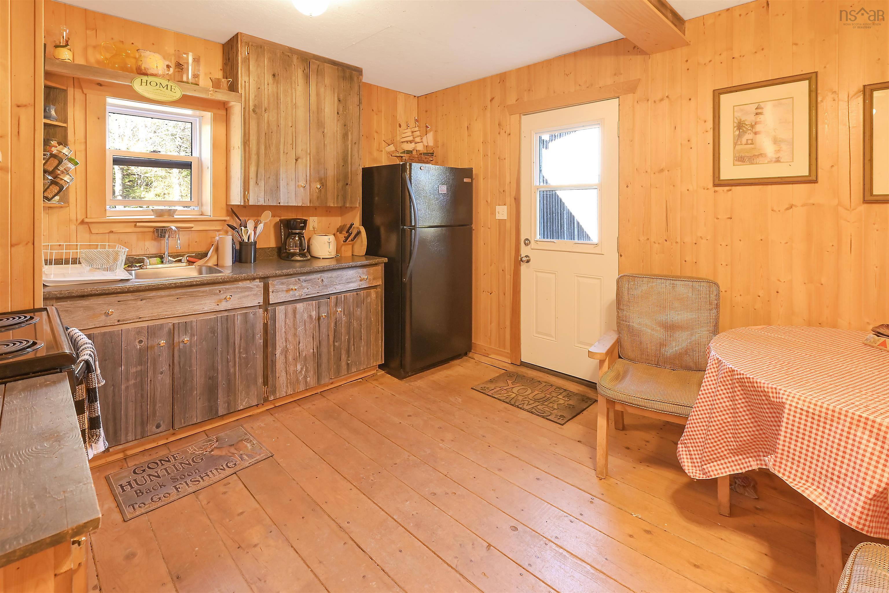 $999,900.00: 2639 Cabot Trail, Middle River