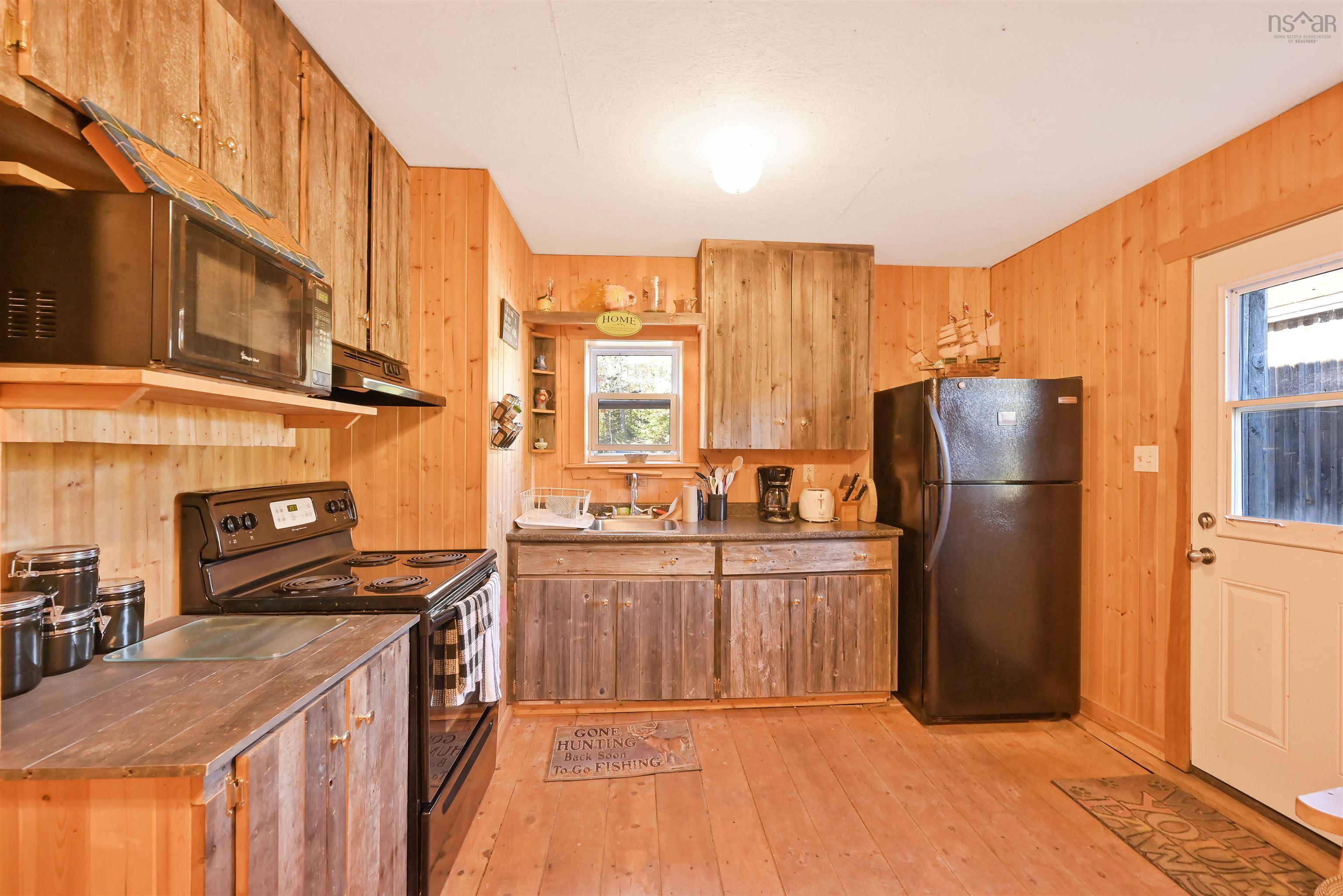 $999,900.00: 2639 Cabot Trail, Middle River