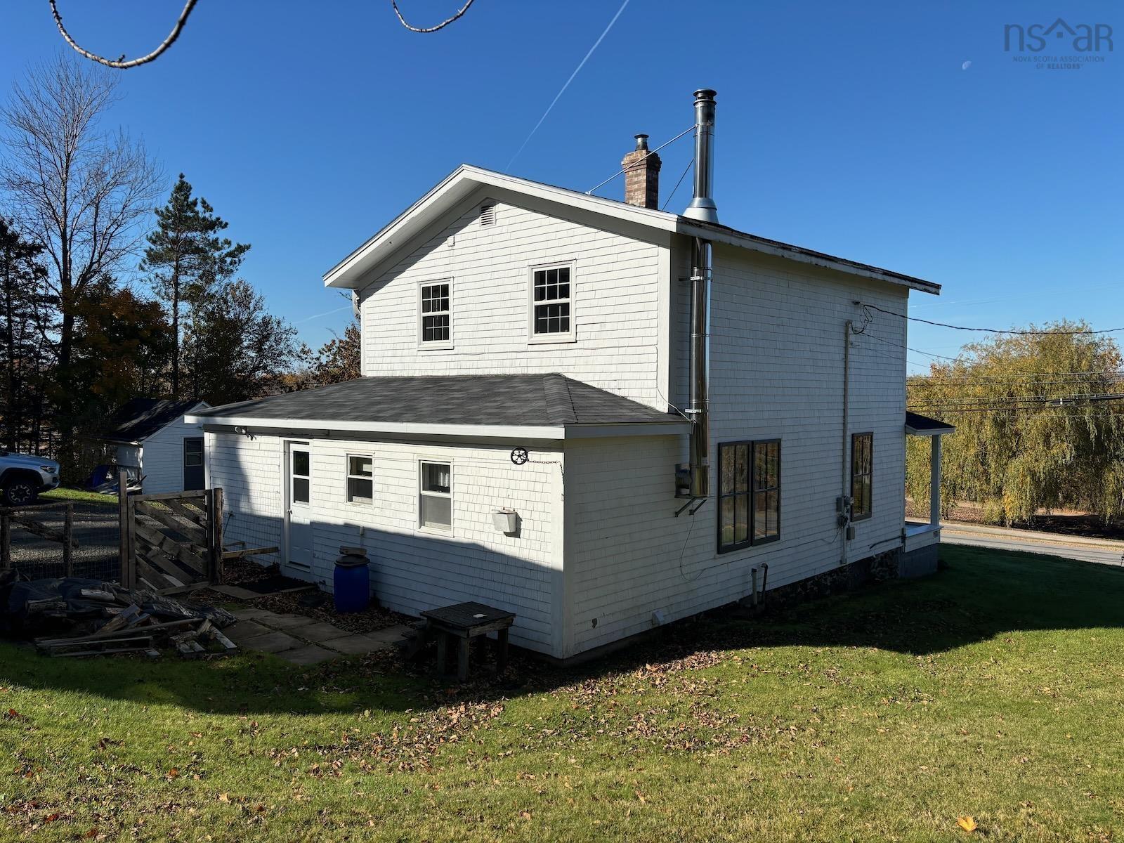 $320,000.00: 210 Highway 1, Smiths Cove