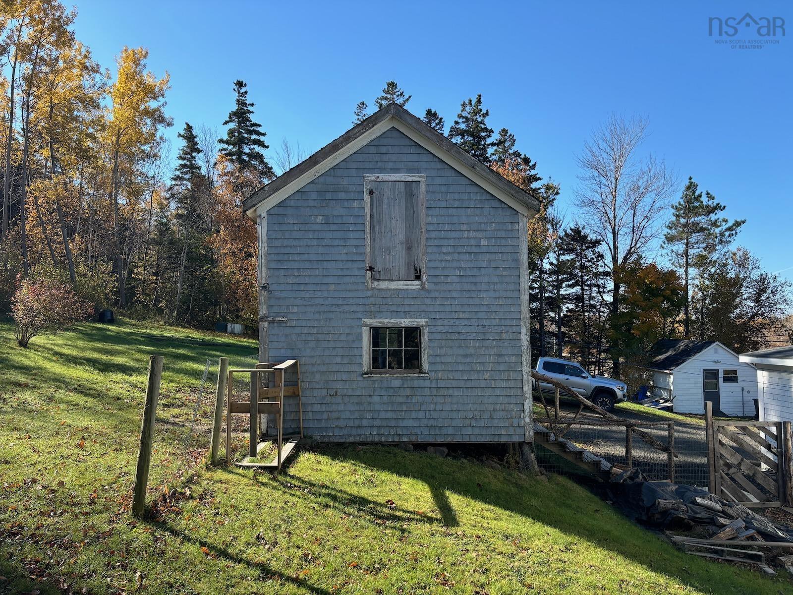 $320,000.00: 210 Highway 1, Smiths Cove